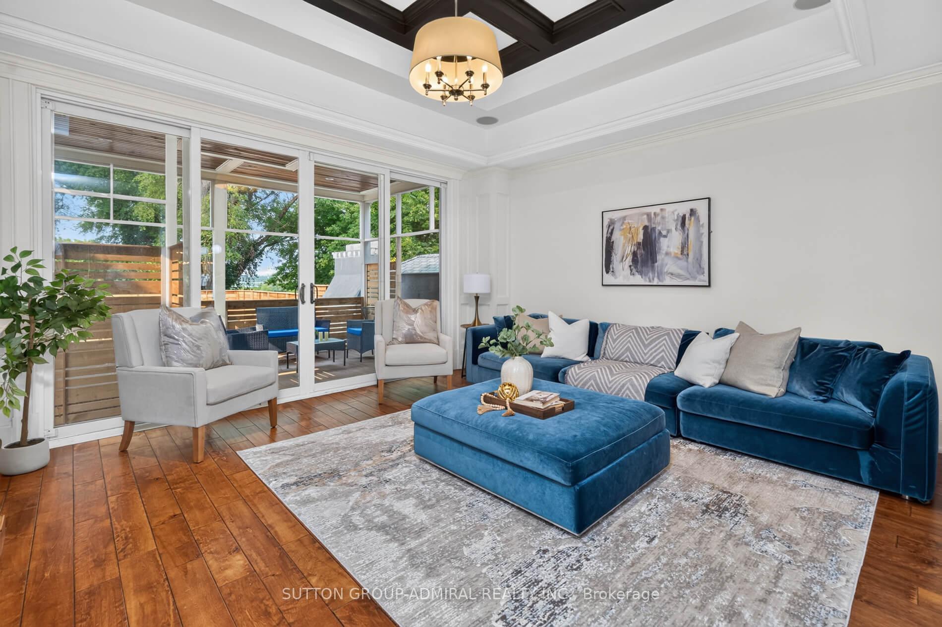 Photo 9 of 63 Westbury Crescent, Toronto, Keelesdale-Eglinton West — HOMEH
