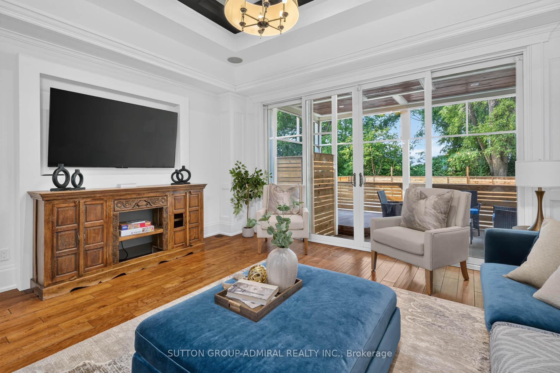 Photo 11 of 63 Westbury Crescent, Toronto, Keelesdale-Eglinton West — HOMEH