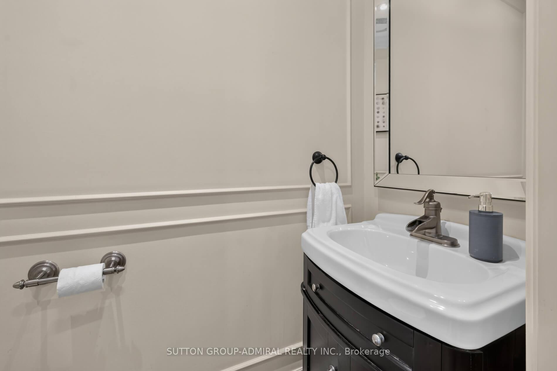 Photo 12 of 63 Westbury Crescent, Toronto, Keelesdale-Eglinton West — HOMEH