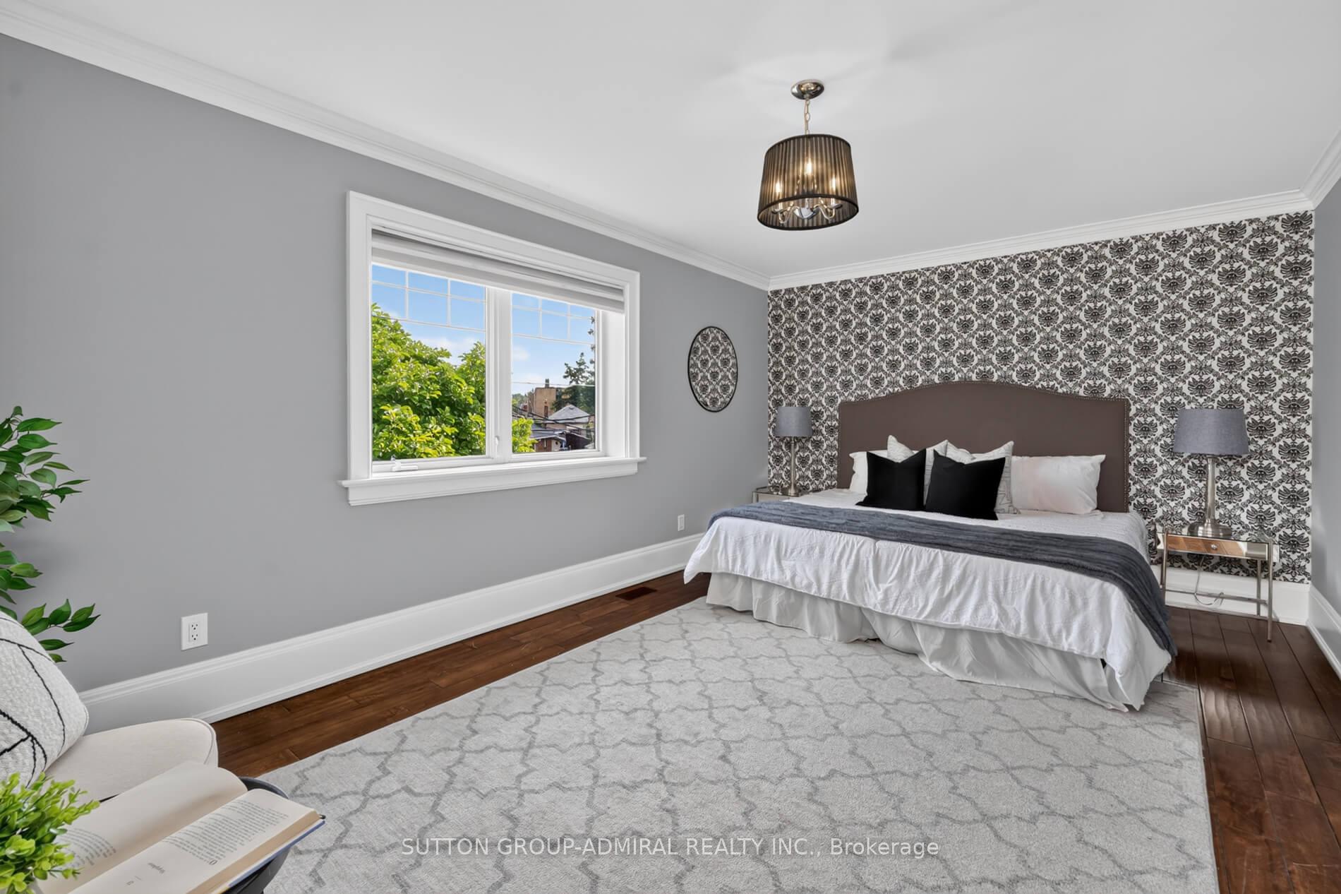Photo 13 of 63 Westbury Crescent, Toronto, Keelesdale-Eglinton West — HOMEH