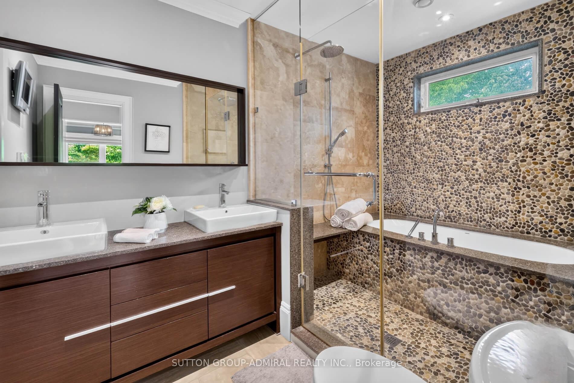 Photo 16 of 63 Westbury Crescent, Toronto, Keelesdale-Eglinton West — HOMEH