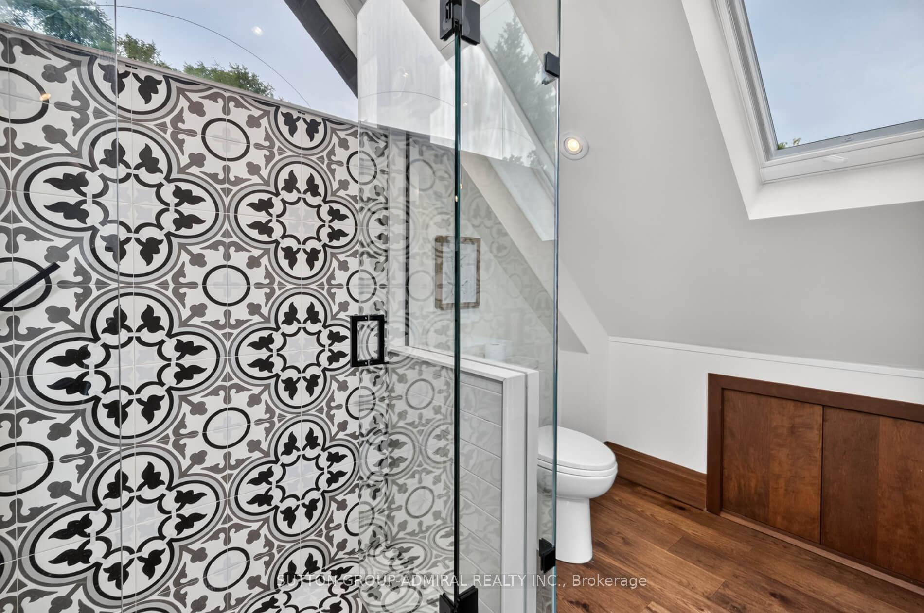 Photo 24 of 63 Westbury Crescent, Toronto, Keelesdale-Eglinton West — HOMEH
