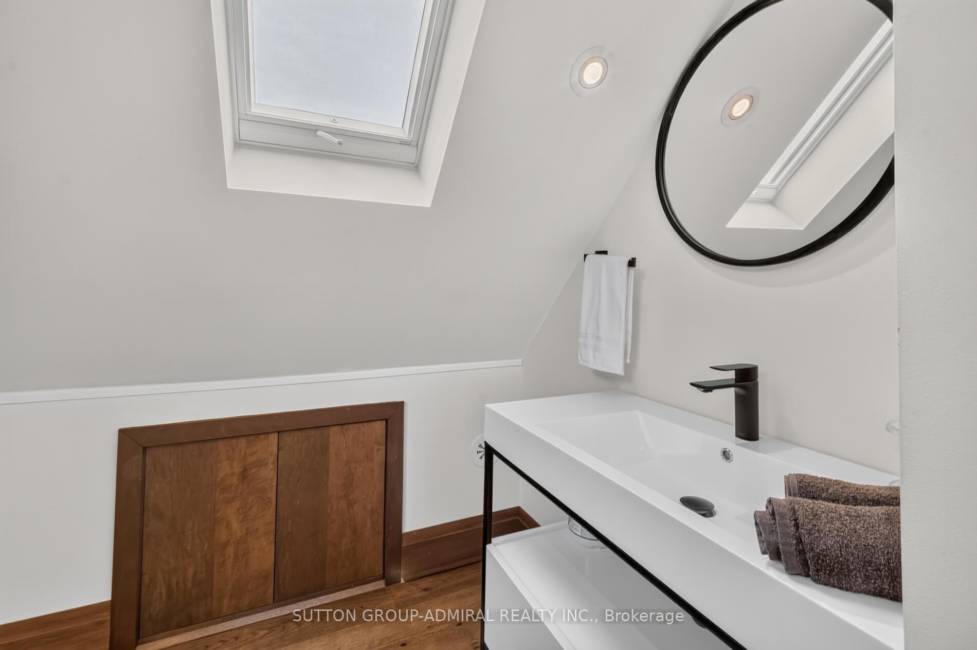 Photo 25 of 63 Westbury Crescent, Toronto, Keelesdale-Eglinton West — HOMEH