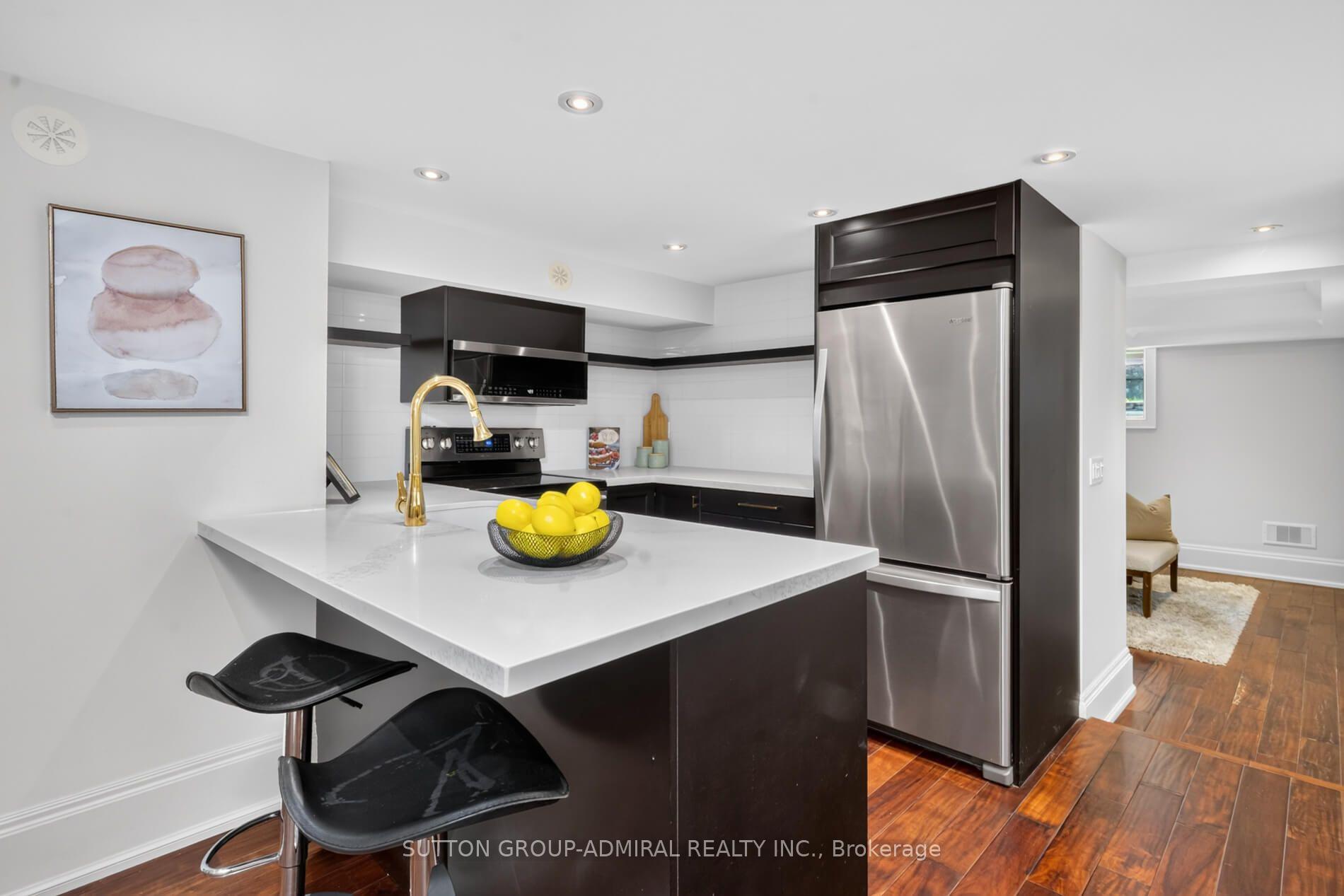 Photo 31 of 63 Westbury Crescent, Toronto, Keelesdale-Eglinton West — HOMEH