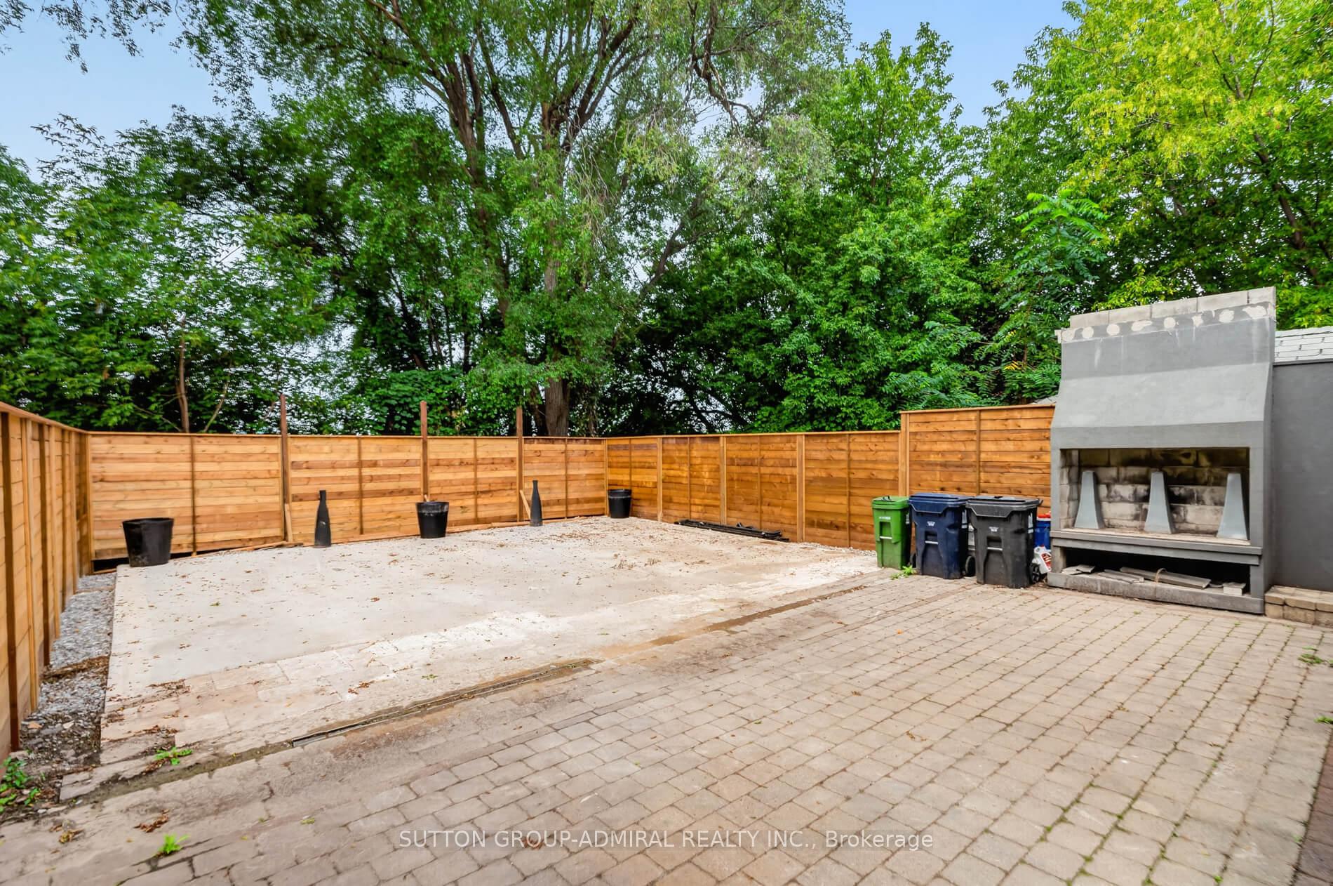 Photo 37 of 63 Westbury Crescent, Toronto, Keelesdale-Eglinton West — HOMEH