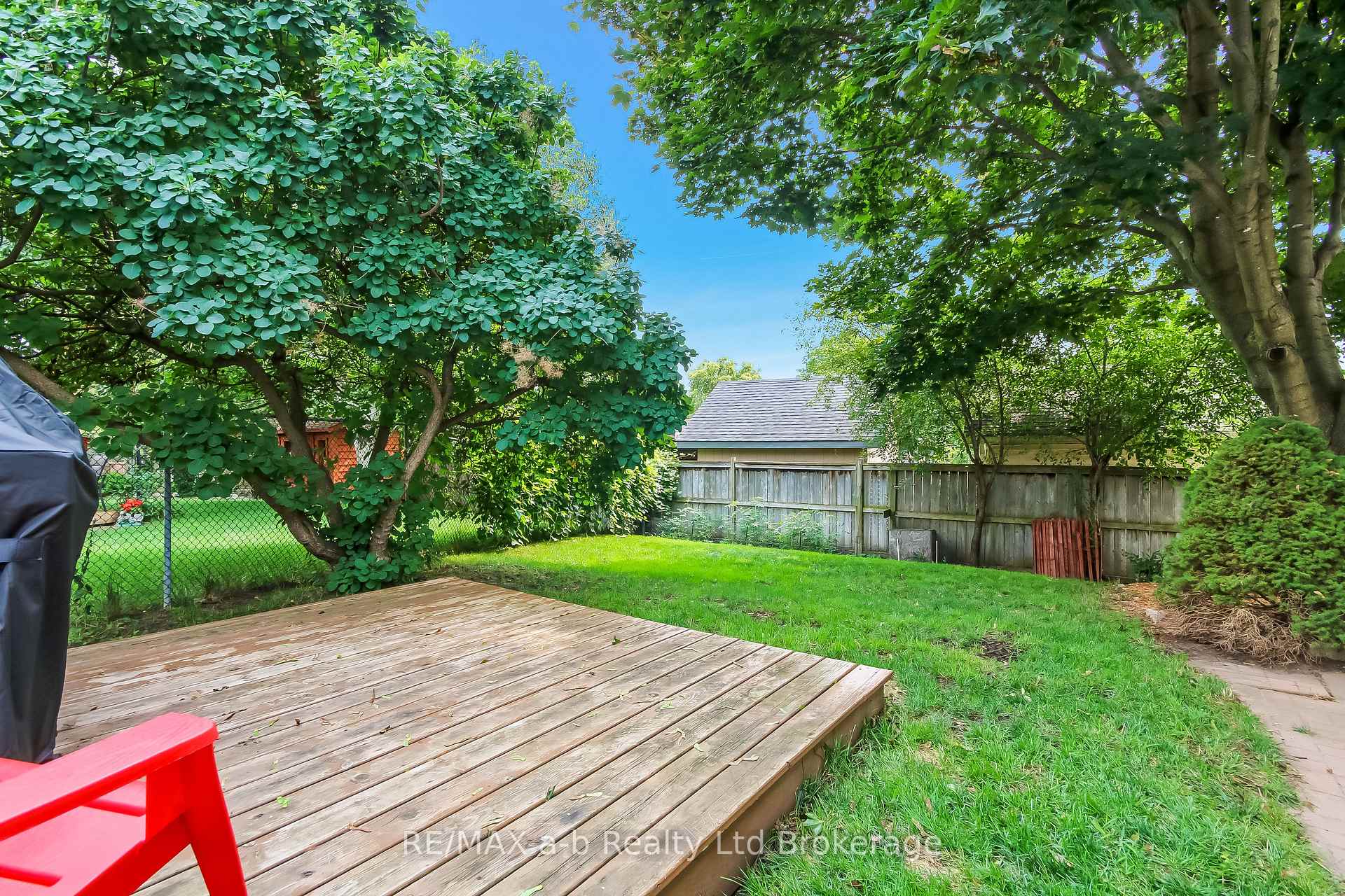 Photo 4 of 45 Carlyle Place, Kitchener, Brigadoon — HOMEH