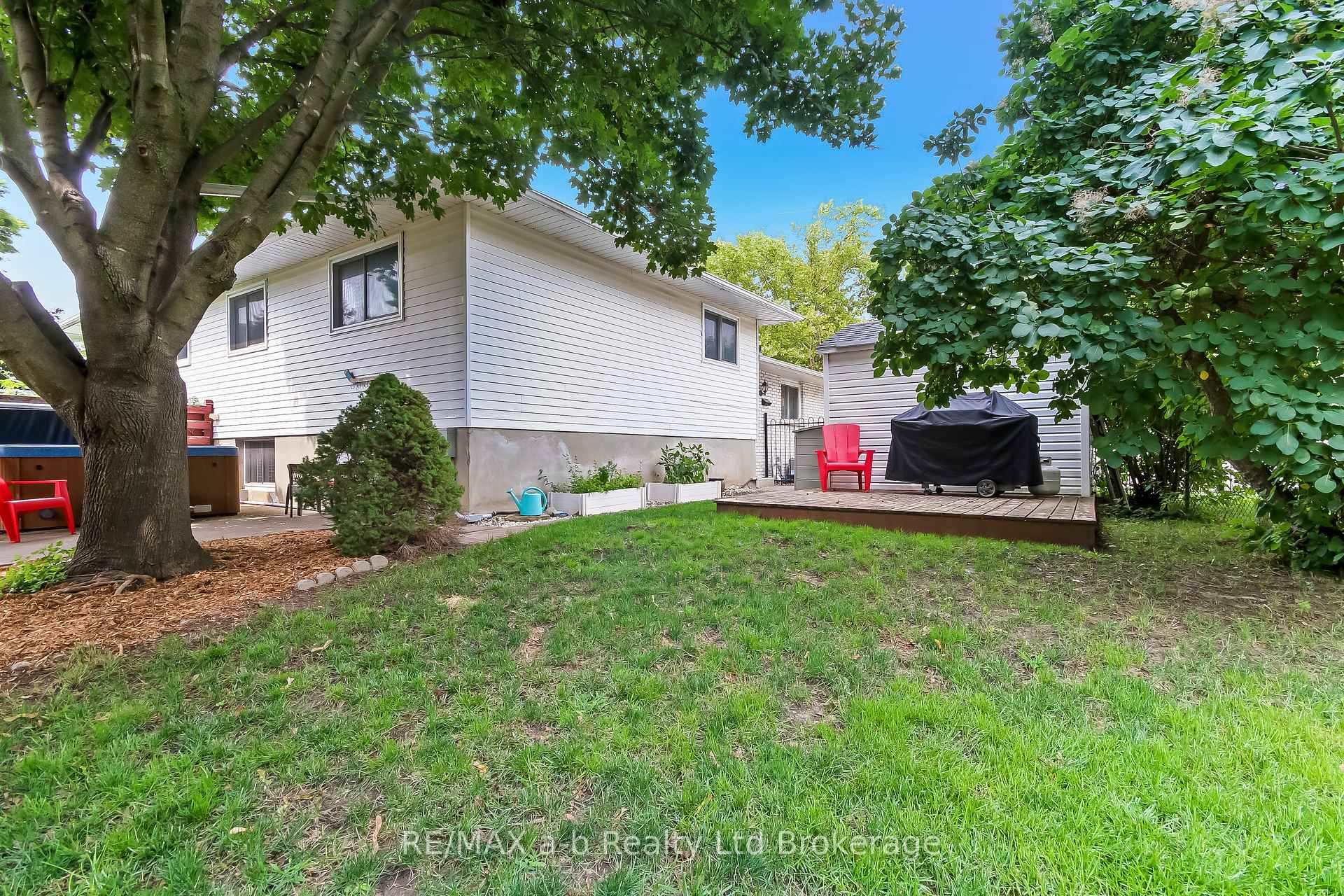 Photo 5 of 45 Carlyle Place, Kitchener, Brigadoon — HOMEH