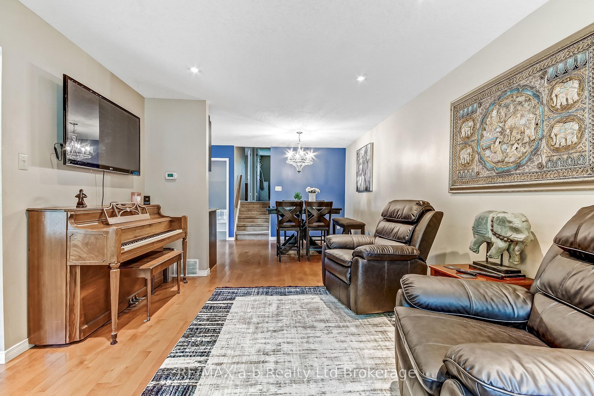 Photo 9 of 45 Carlyle Place, Kitchener, Brigadoon — HOMEH