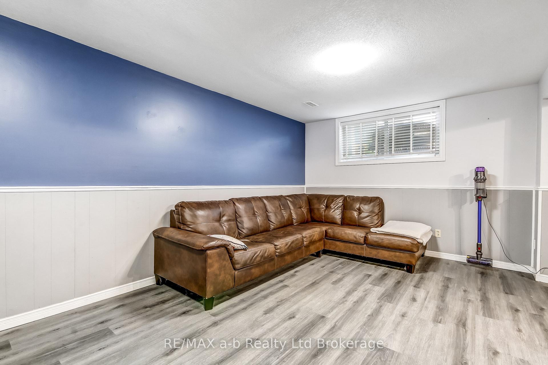 Photo 19 of 45 Carlyle Place, Kitchener, Brigadoon — HOMEH