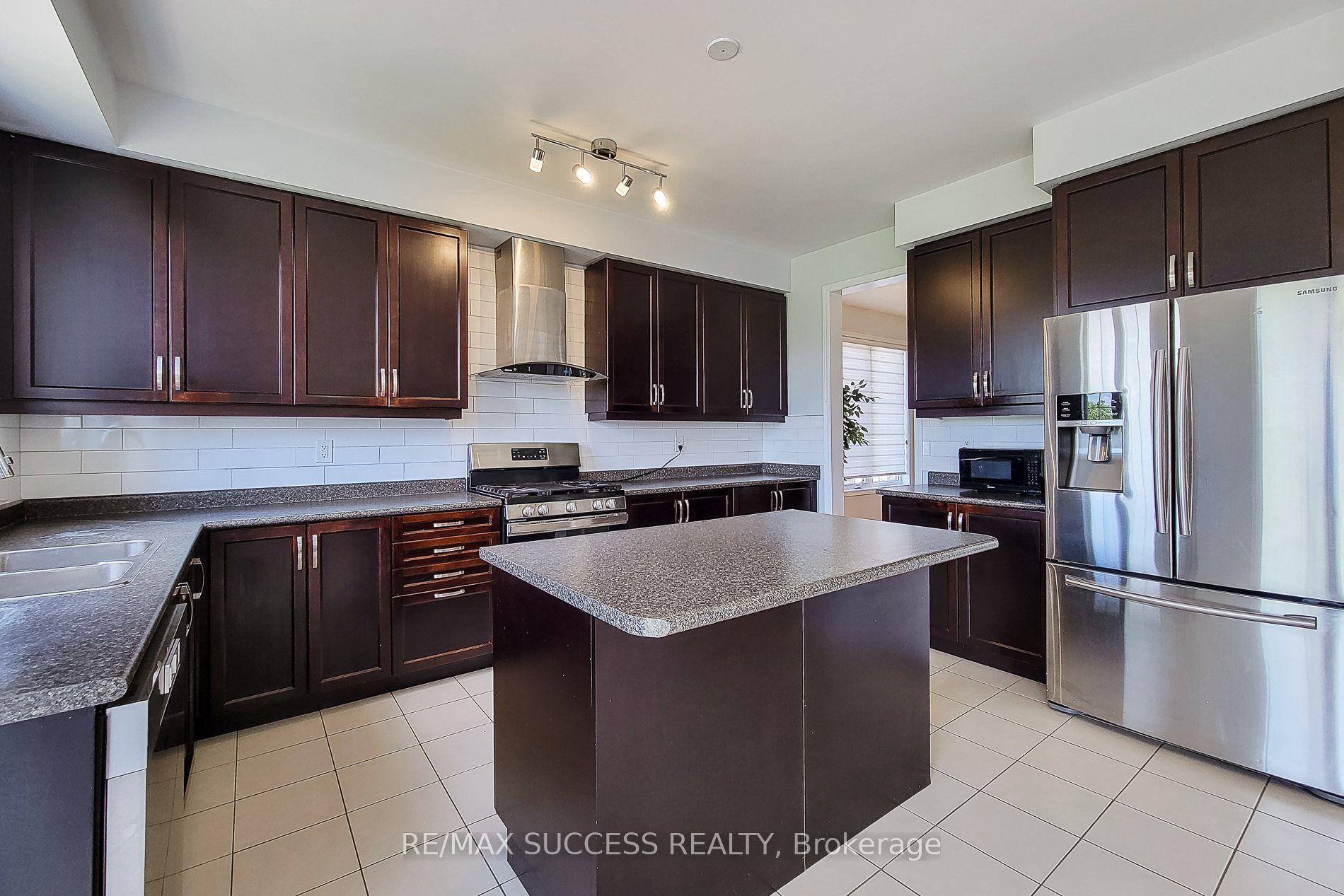 Photo 4 of 2 Turnbull Drive, Brantford, Empire — HOMEH