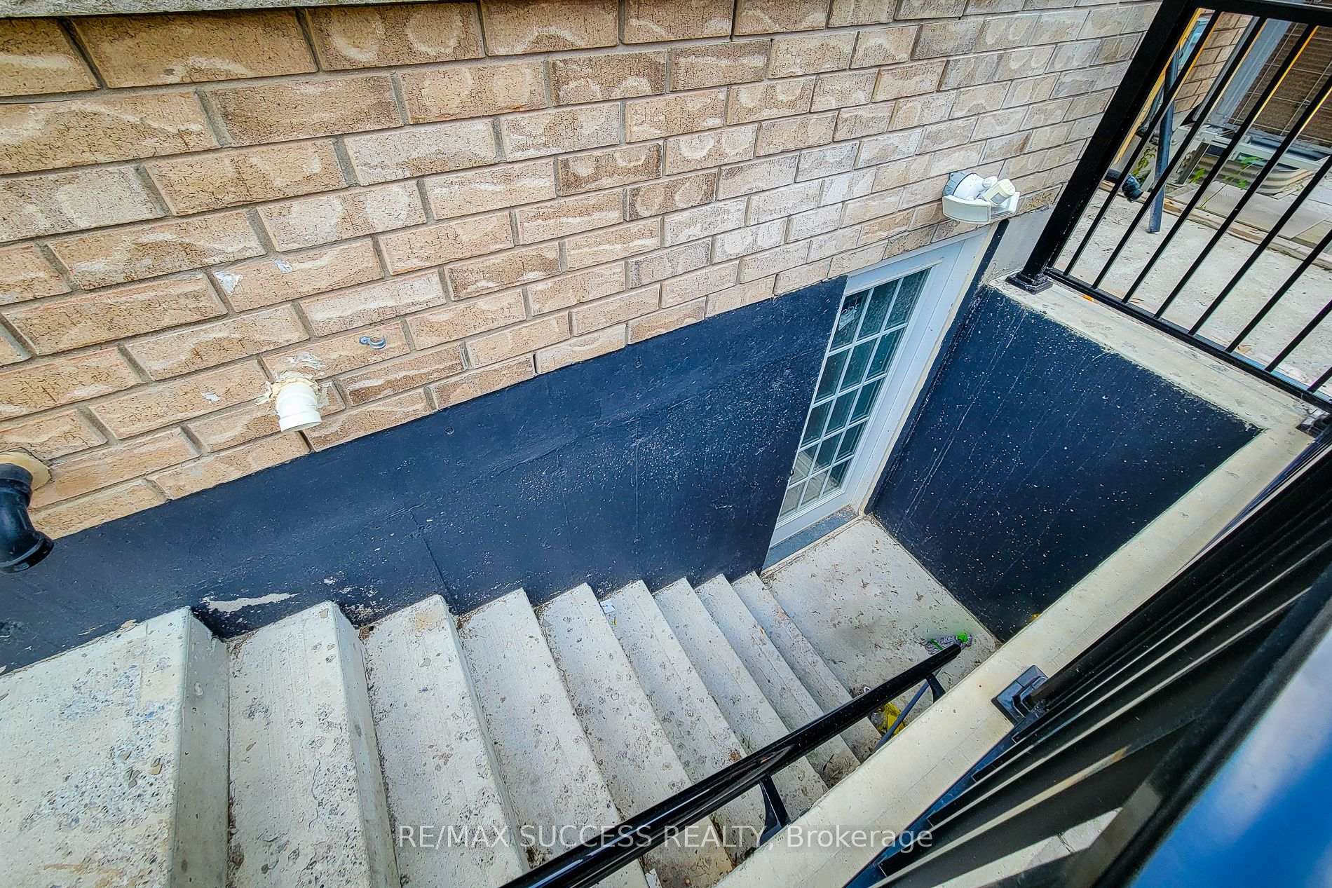 Photo 14 of 2 Turnbull Drive, Brantford, Empire — HOMEH