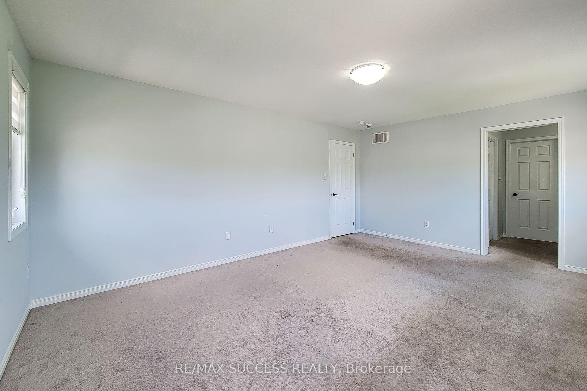 Photo 16 of 2 Turnbull Drive, Brantford, Empire — HOMEH