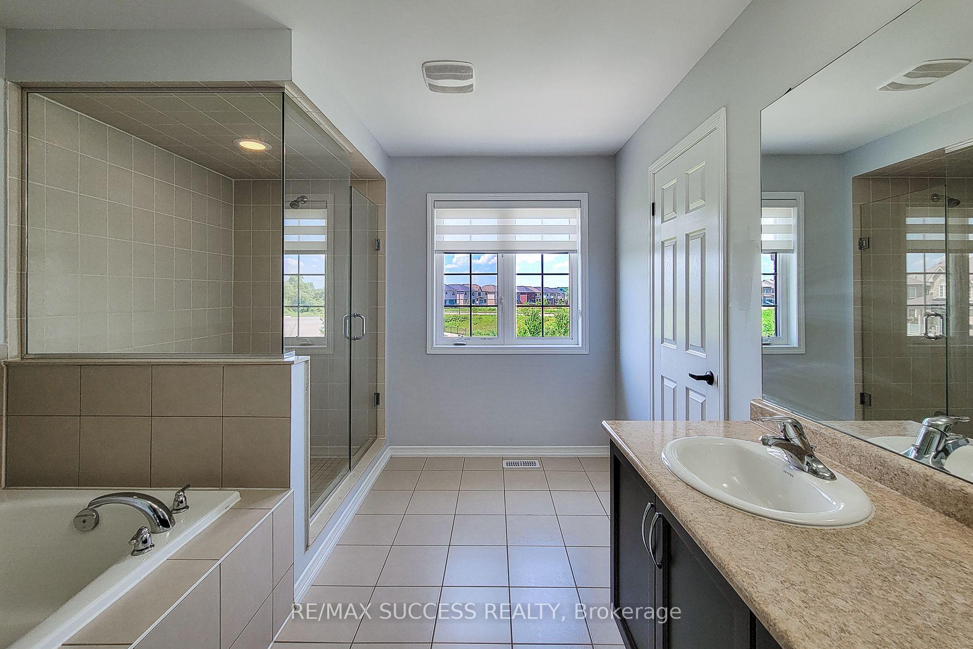 Photo 17 of 2 Turnbull Drive, Brantford, Empire — HOMEH
