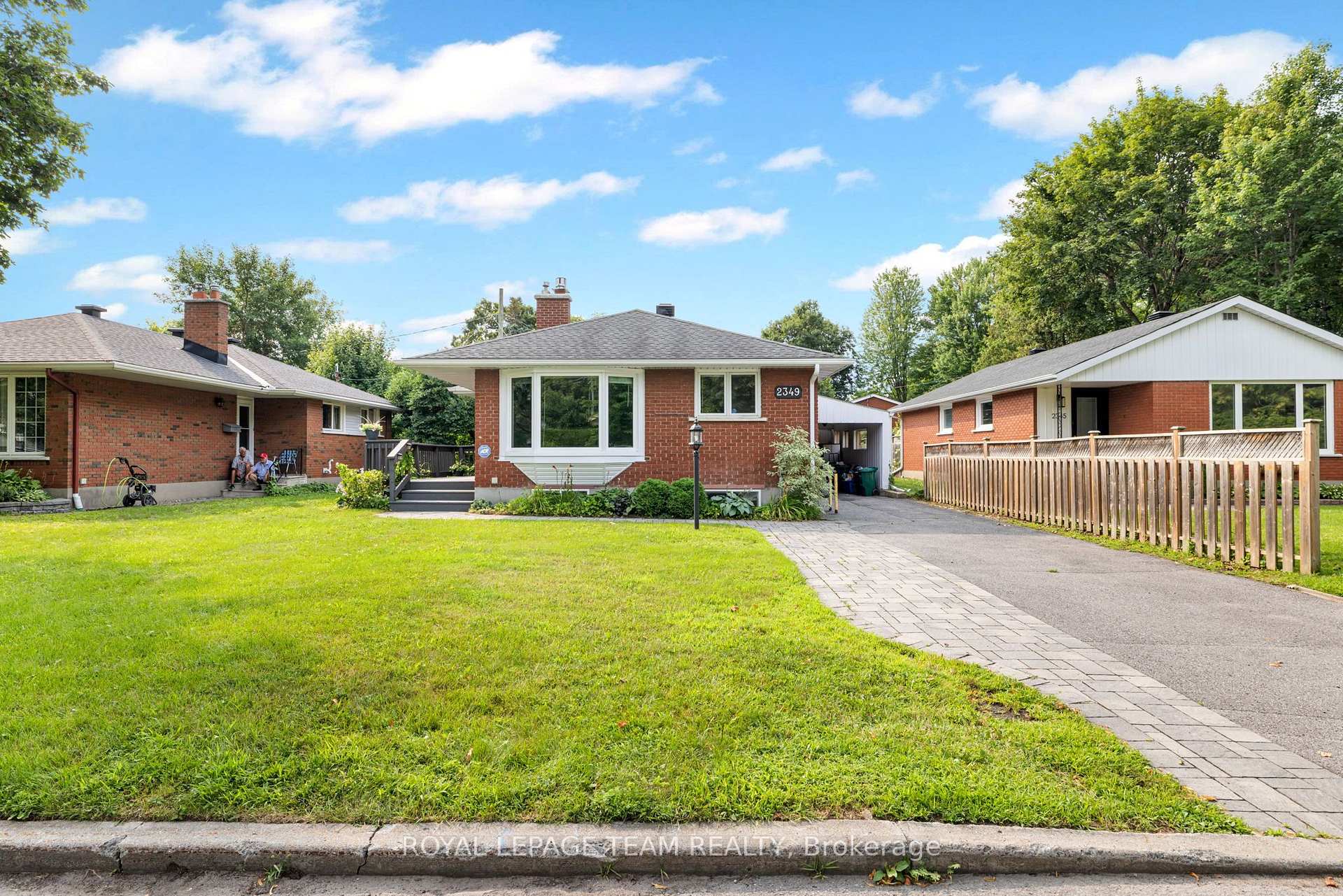 Photo 2 of 2349 Edwin Crescent, Ottawa, Queensway Terrace South/Ridgeview — HOMEH