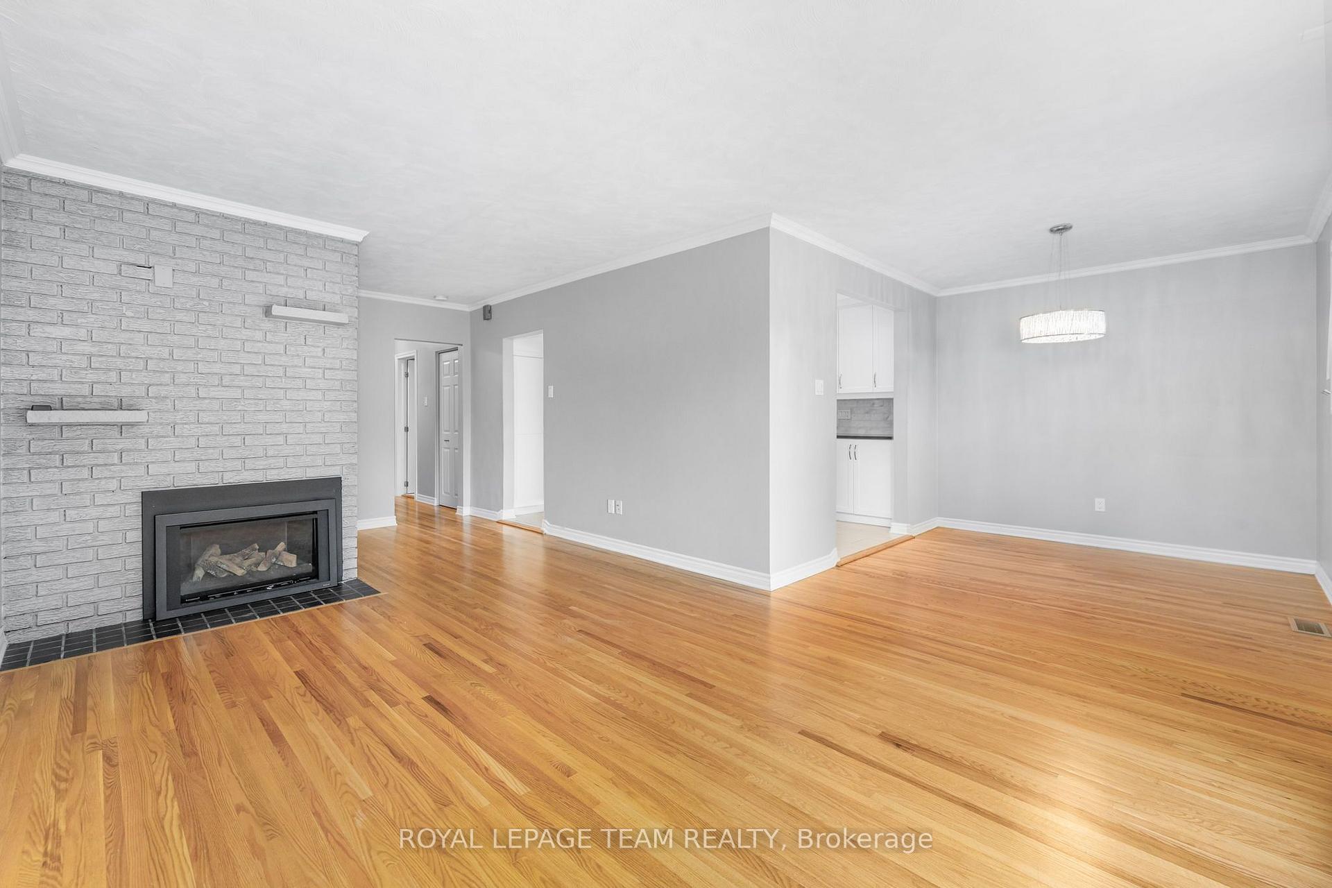 Photo 11 of 2349 Edwin Crescent, Ottawa, Queensway Terrace South/Ridgeview — HOMEH