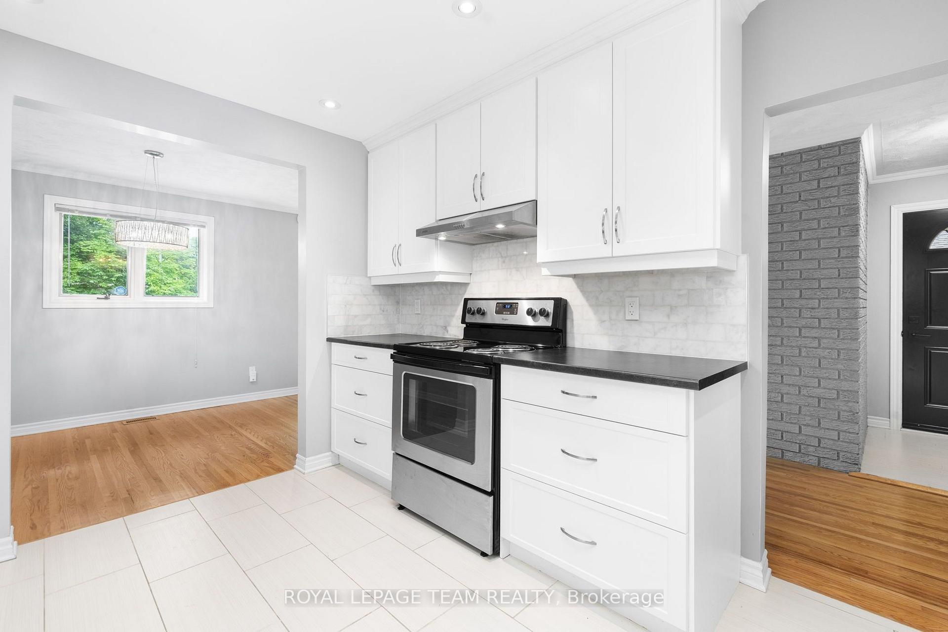Photo 21 of 2349 Edwin Crescent, Ottawa, Queensway Terrace South/Ridgeview — HOMEH
