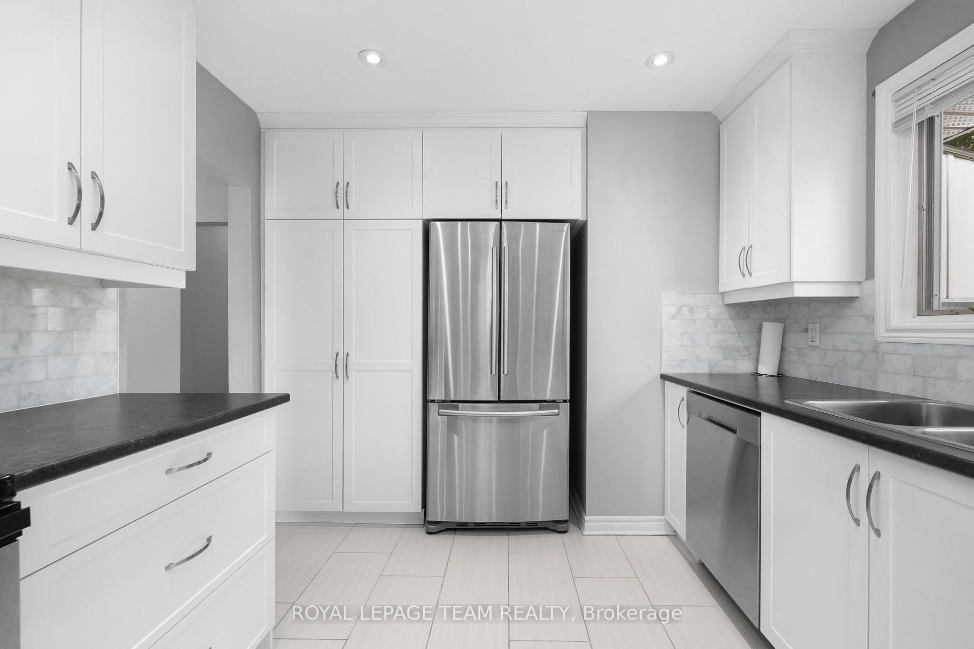 Photo 23 of 2349 Edwin Crescent, Ottawa, Queensway Terrace South/Ridgeview — HOMEH