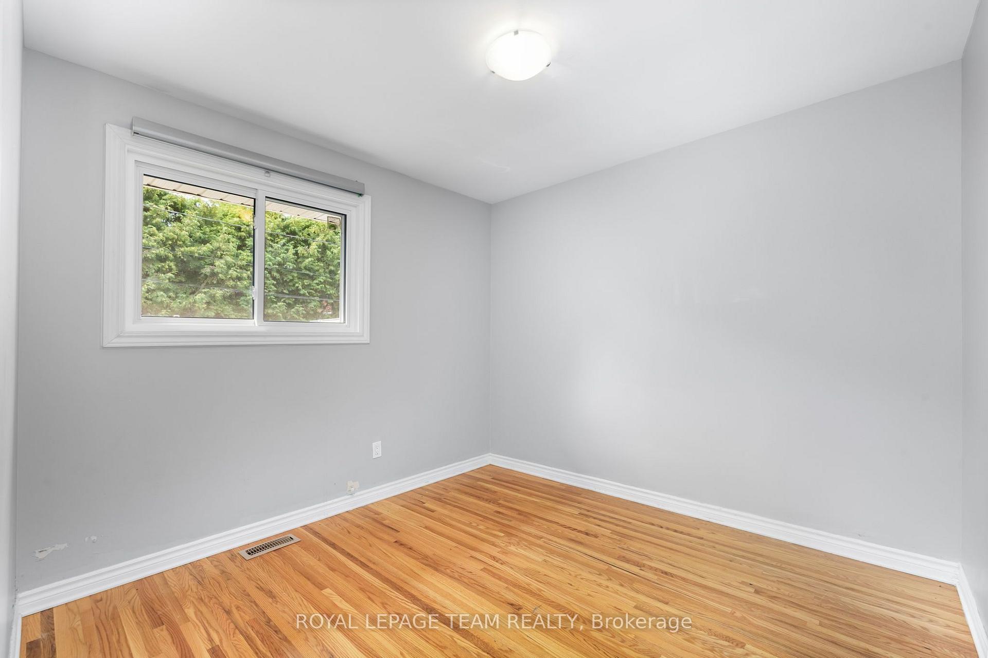Photo 28 of 2349 Edwin Crescent, Ottawa, Queensway Terrace South/Ridgeview — HOMEH