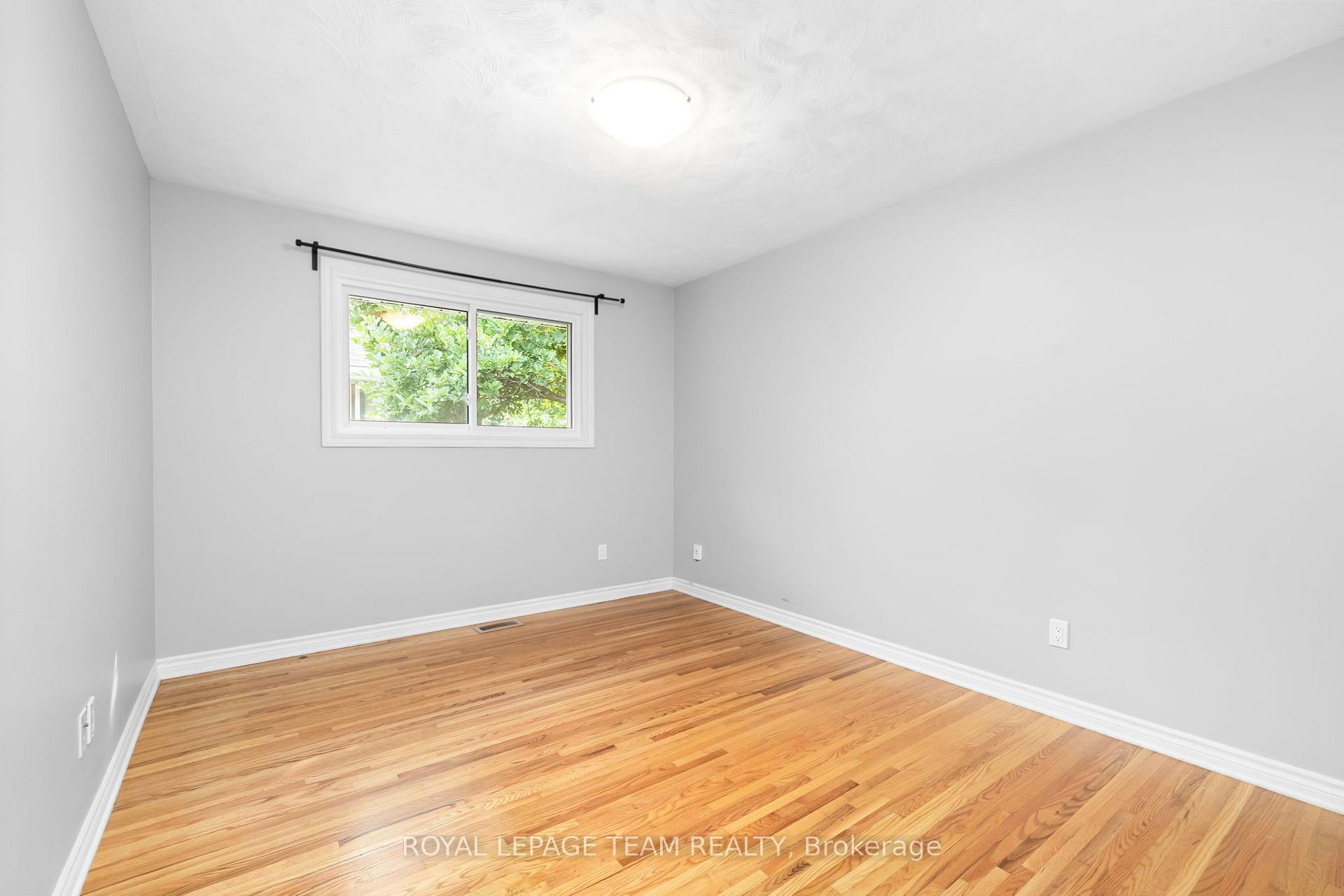 Photo 30 of 2349 Edwin Crescent, Ottawa, Queensway Terrace South/Ridgeview — HOMEH