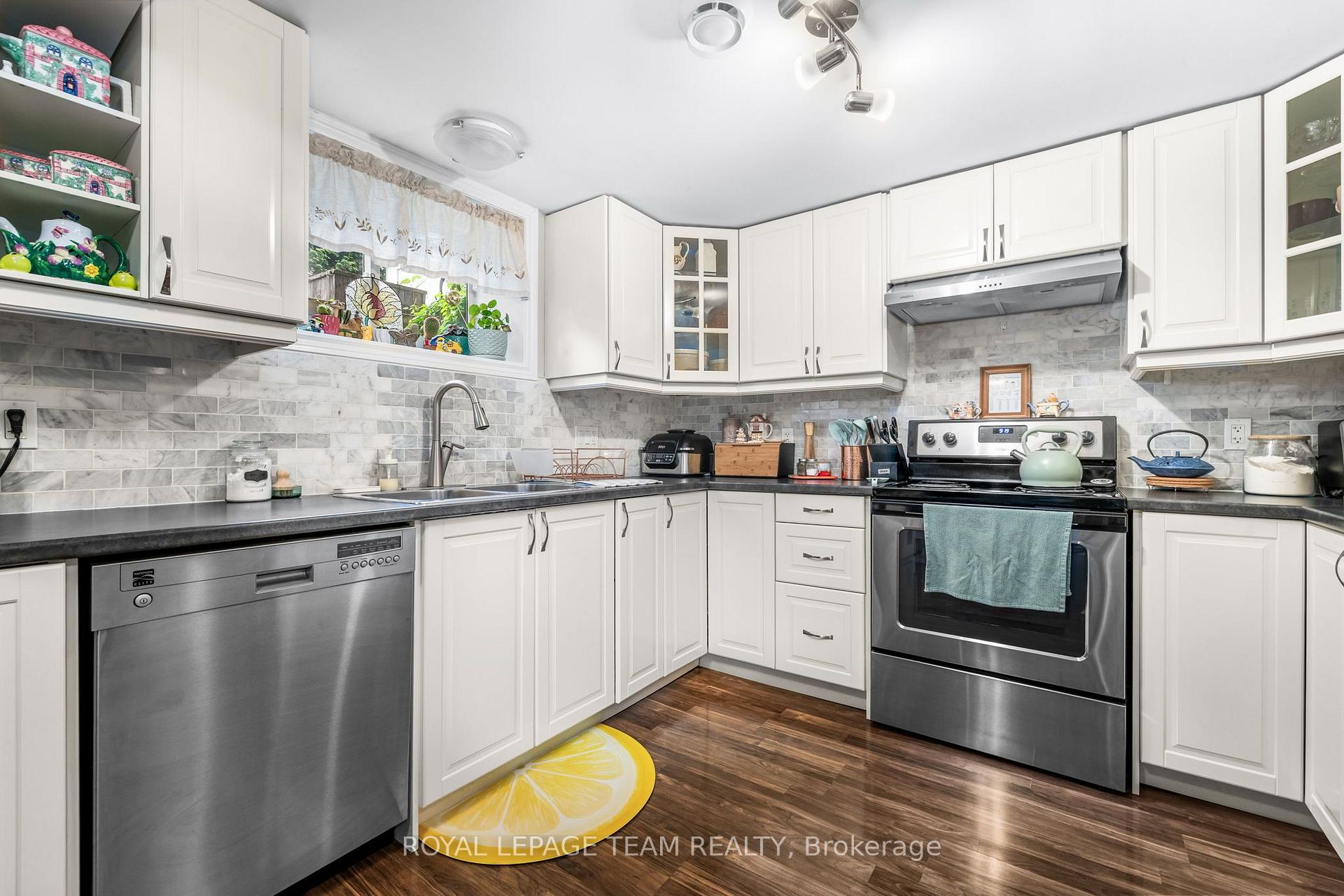 Photo 36 of 2349 Edwin Crescent, Ottawa, Queensway Terrace South/Ridgeview — HOMEH