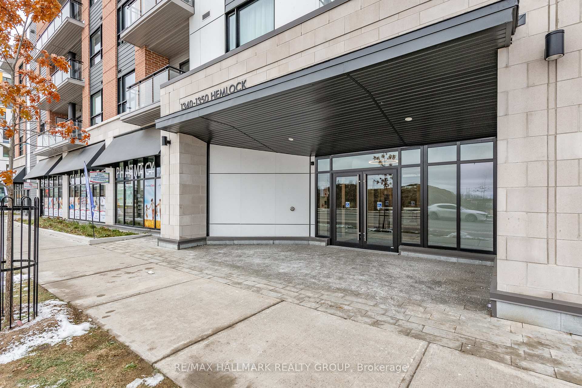 Photo 1 of Unit 404, 1350 Hemlock Road, Ottawa, CFB Rockcliffe and Area — HOMEH