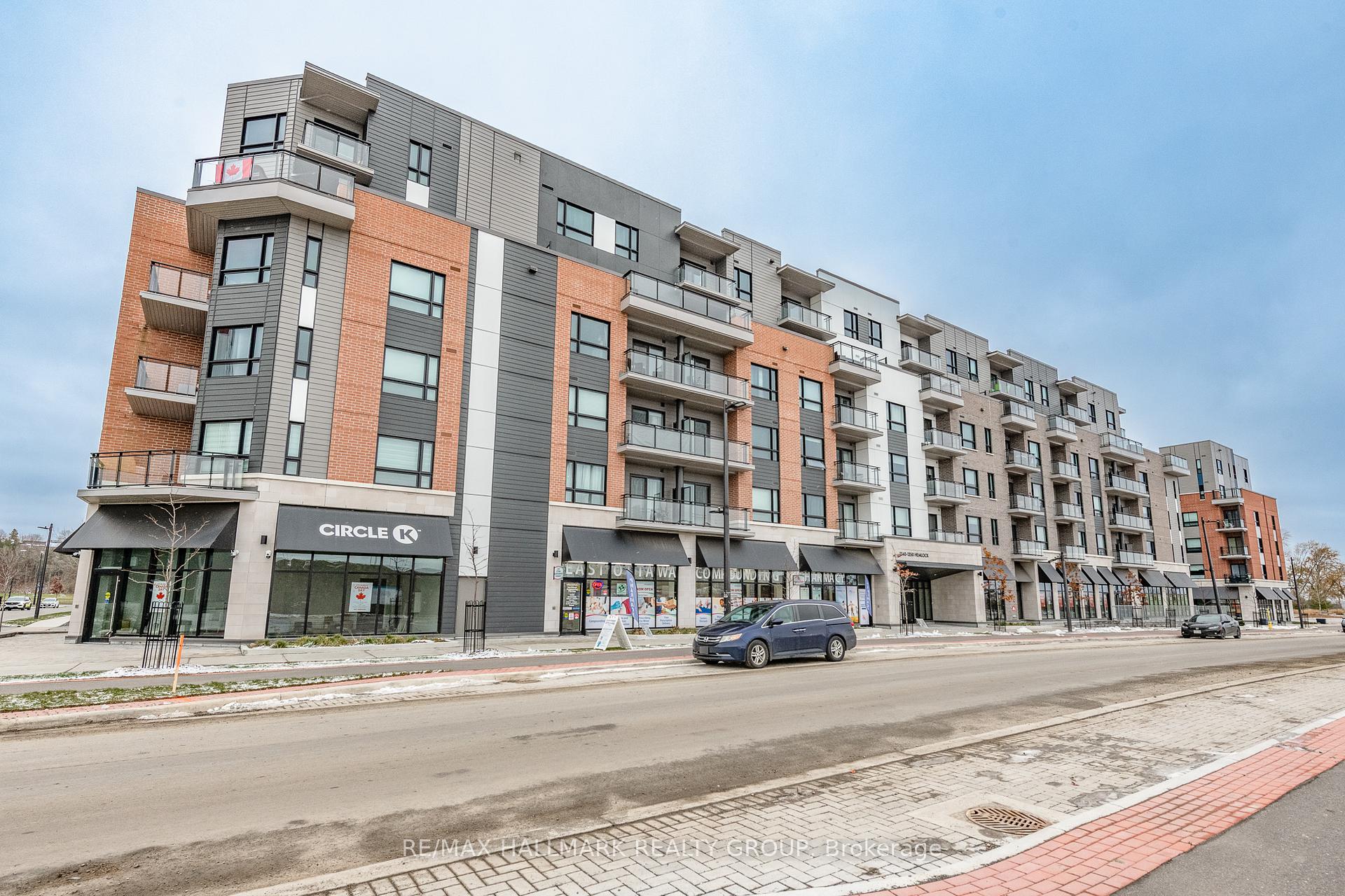 Photo 3 of Unit 404, 1350 Hemlock Road, Ottawa, CFB Rockcliffe and Area — HOMEH