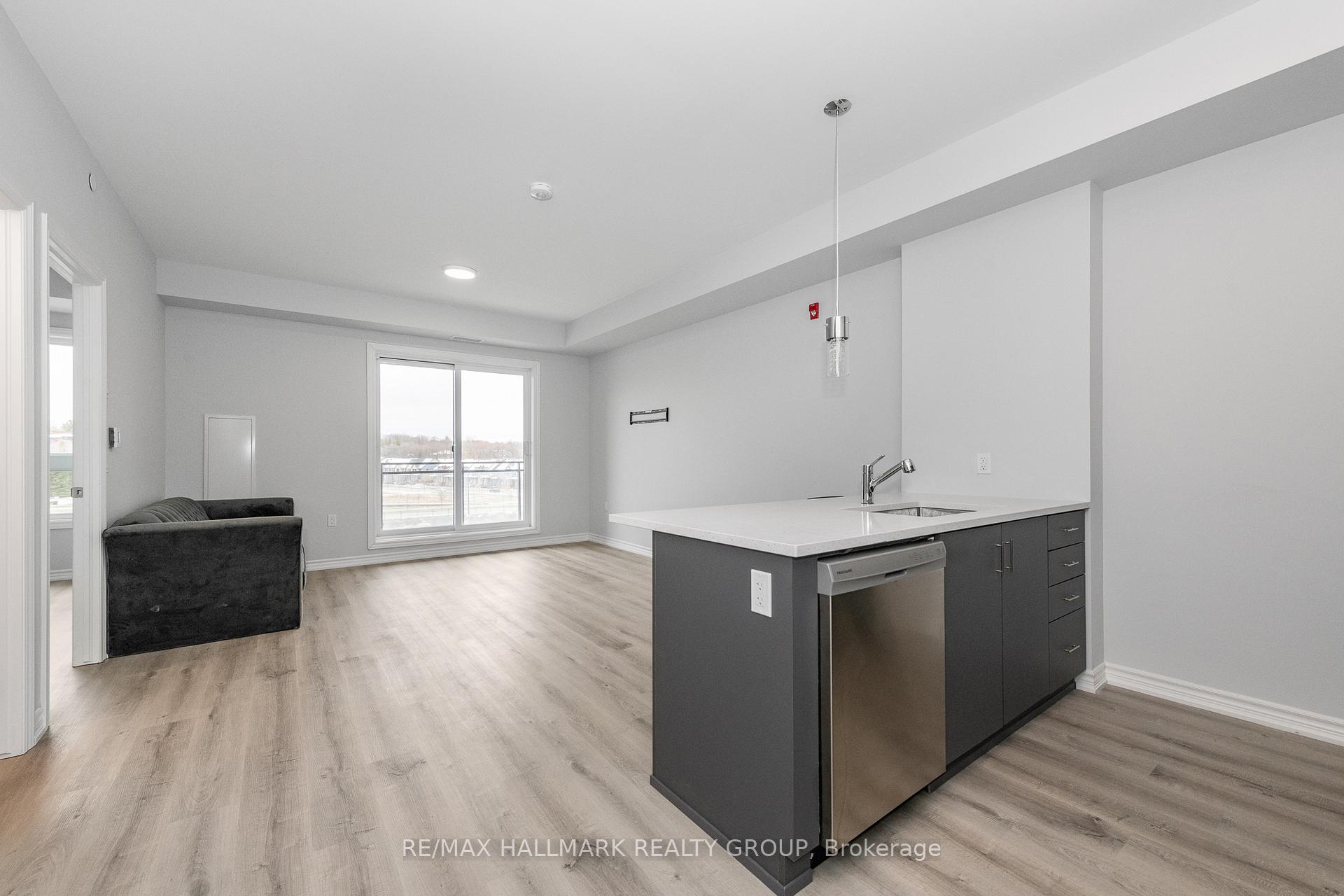 Photo 10 of Unit 404, 1350 Hemlock Road, Ottawa, CFB Rockcliffe and Area — HOMEH