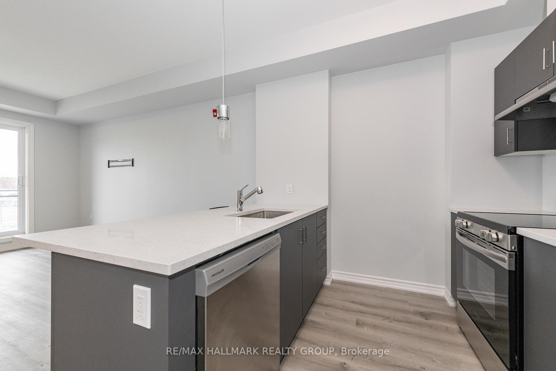 Photo 11 of Unit 404, 1350 Hemlock Road, Ottawa, CFB Rockcliffe and Area — HOMEH