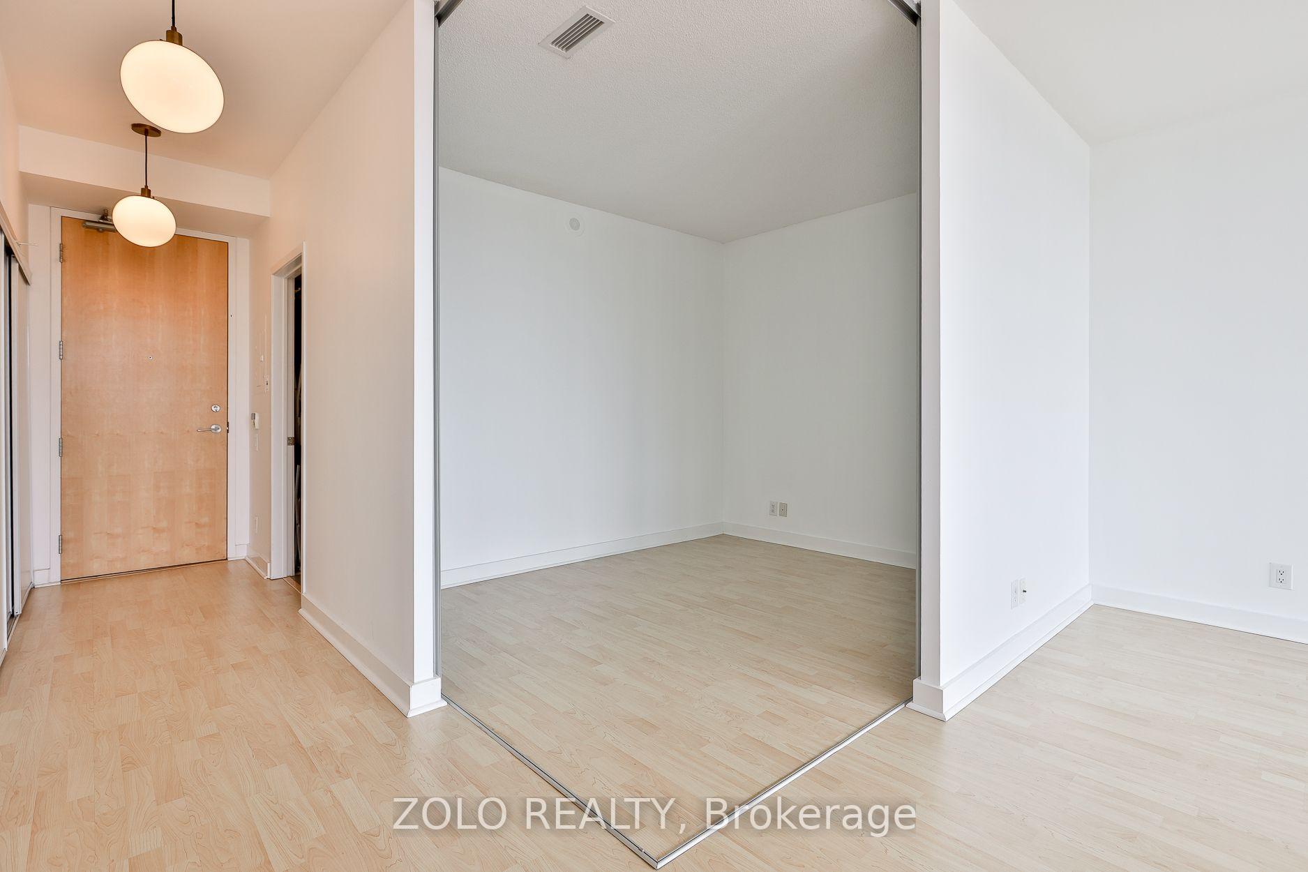 Photo 4 of Unit 901, 33 Mill Street, Toronto, Waterfront Communities — HOMEH
