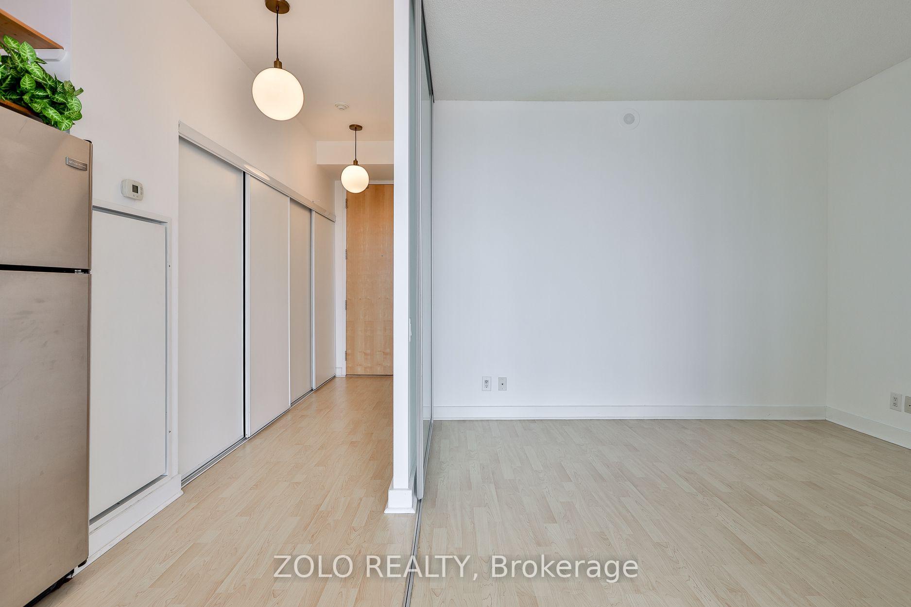 Photo 6 of Unit 901, 33 Mill Street, Toronto, Waterfront Communities — HOMEH