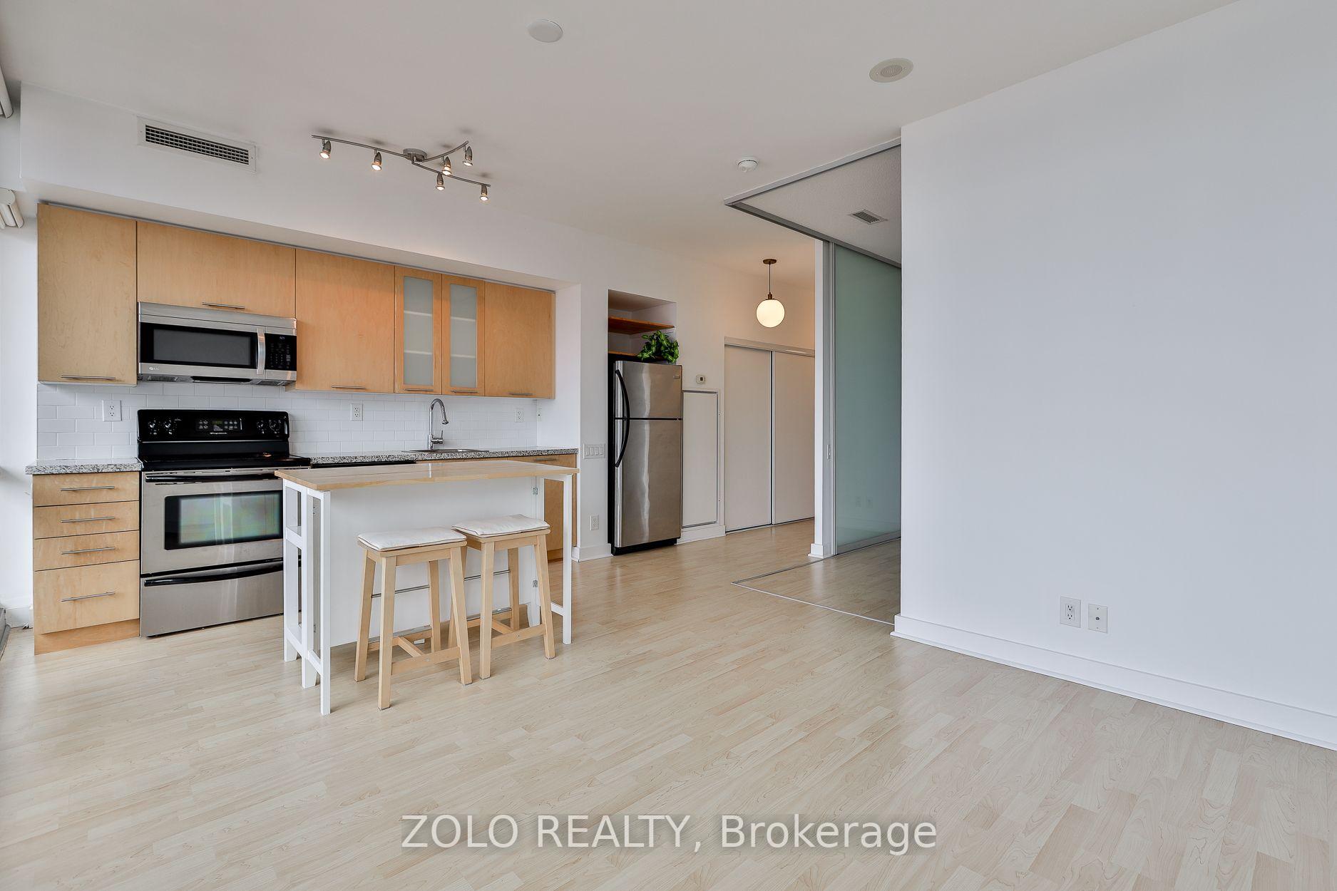 Photo 16 of Unit 901, 33 Mill Street, Toronto, Waterfront Communities — HOMEH