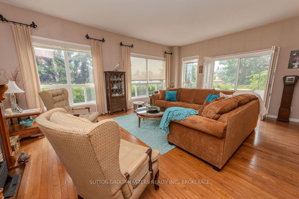 Photo 10 of Unit 112, 350 Wellington Street, Kingston, East of Sir John A. Blvd — HOMEH