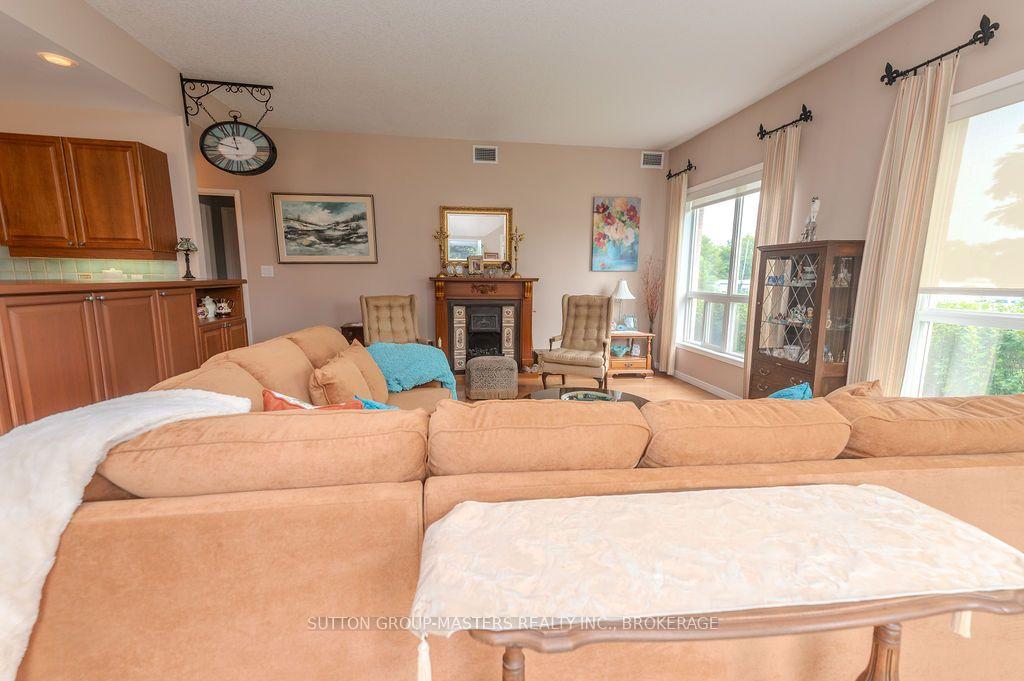 Photo 11 of Unit 112, 350 Wellington Street, Kingston, East of Sir John A. Blvd — HOMEH