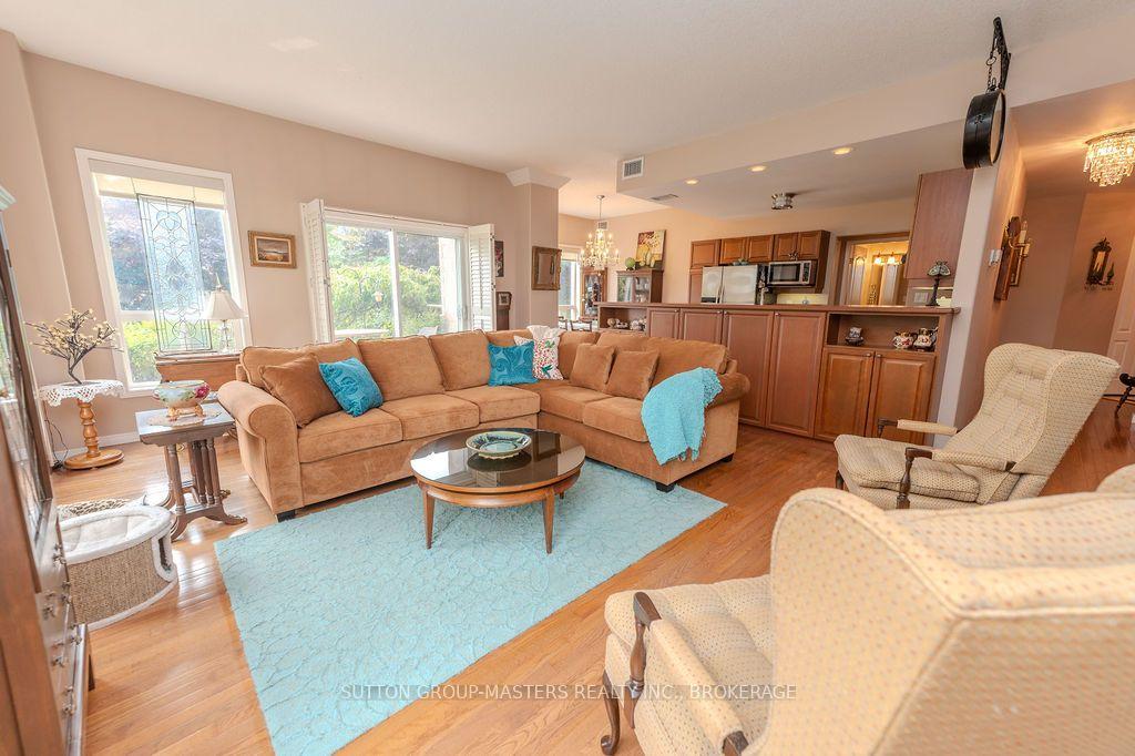Photo 14 of Unit 112, 350 Wellington Street, Kingston, East of Sir John A. Blvd — HOMEH
