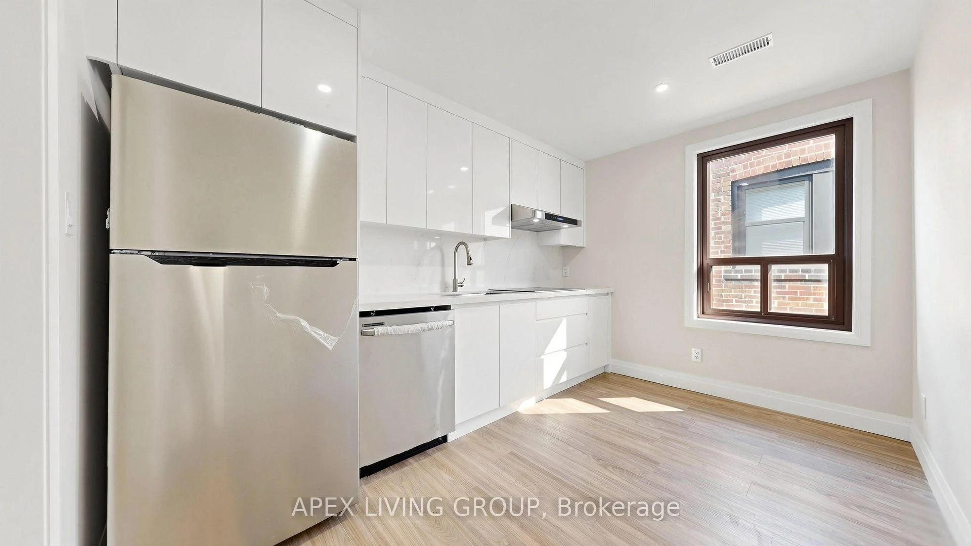 Photo 7 of Unit 2C, 10 Mimico Avenue, Etobicoke, Mimico — HOMEH