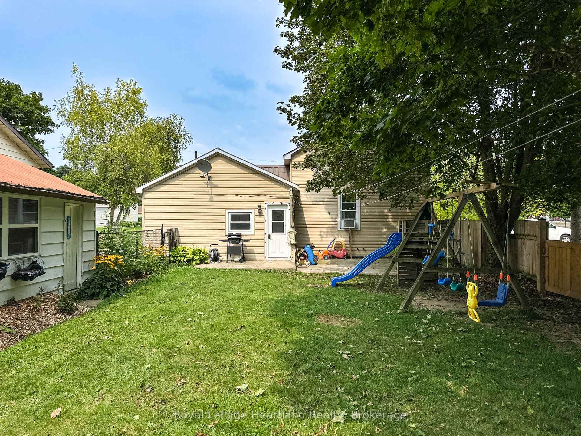 Photo 33 of 51 Side Street, Huron East, Seaforth — HOMEH