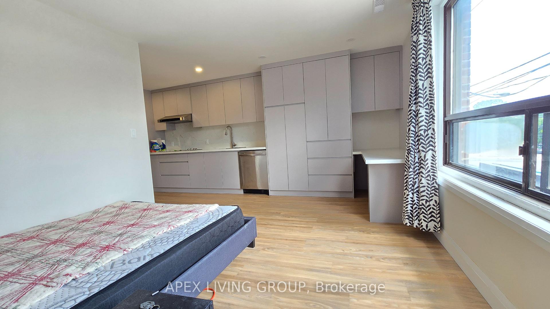 Photo 2 of Unit 2A, 10 Mimico Avenue, Etobicoke, Mimico — HOMEH