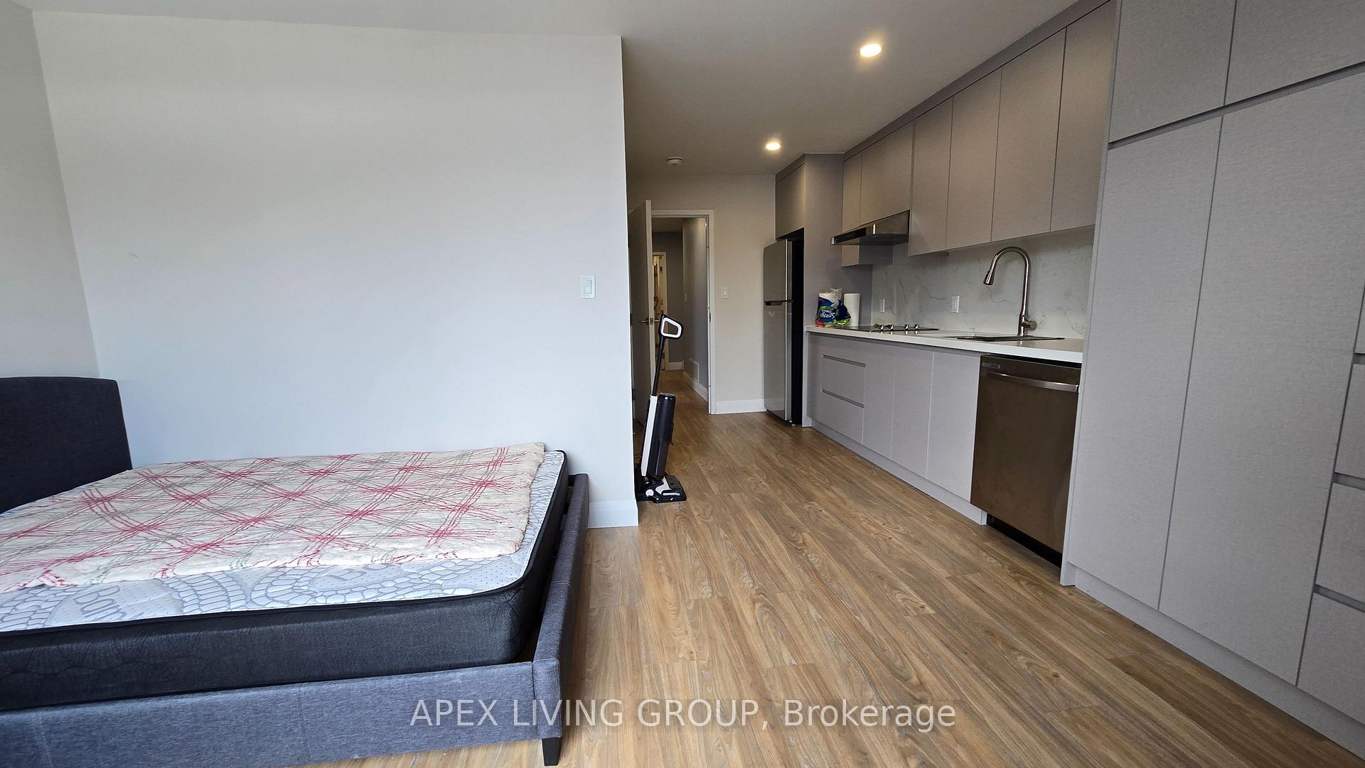 Photo 3 of Unit 2A, 10 Mimico Avenue, Etobicoke, Mimico — HOMEH