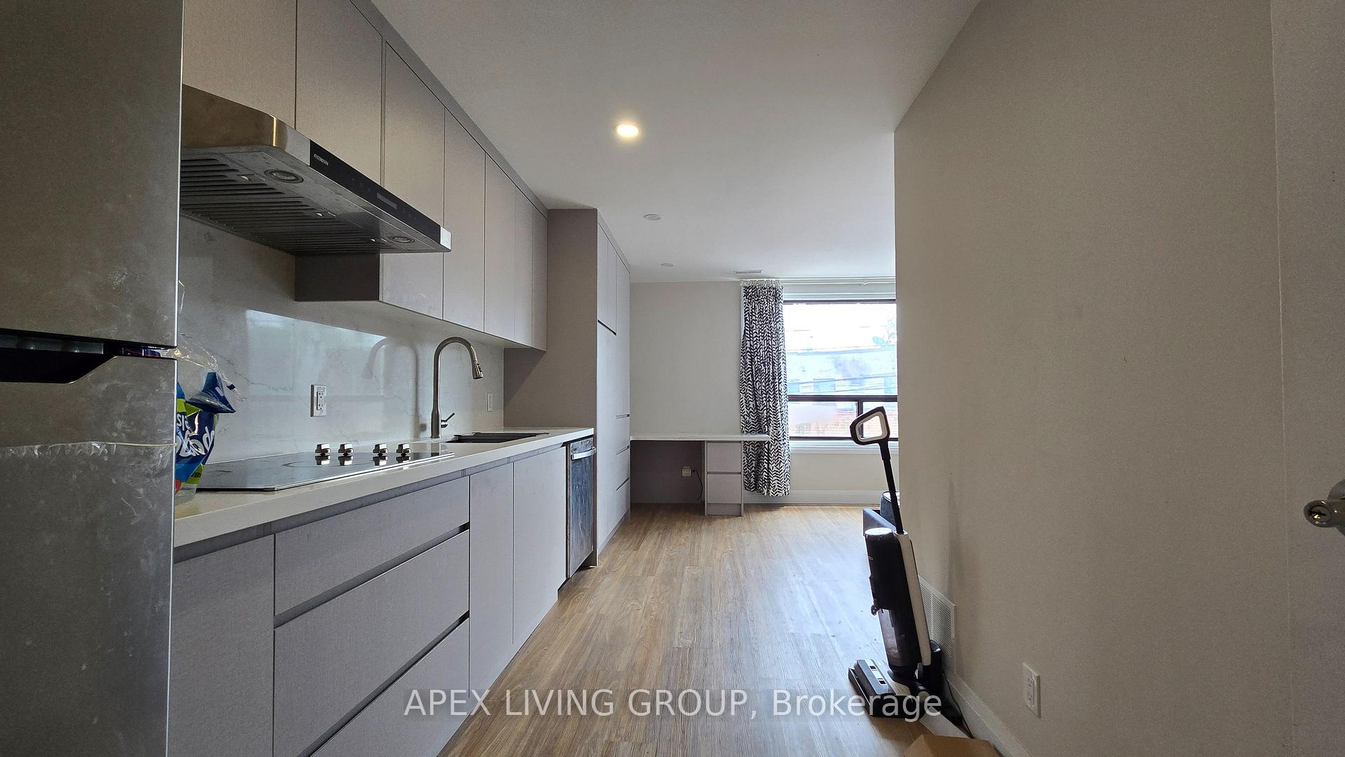 Photo 5 of Unit 2A, 10 Mimico Avenue, Etobicoke, Mimico — HOMEH
