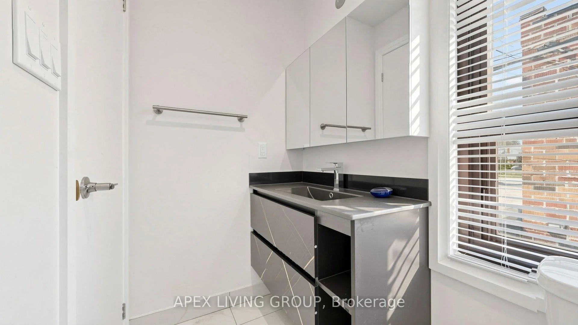 Photo 11 of Unit 2A, 10 Mimico Avenue, Etobicoke, Mimico — HOMEH
