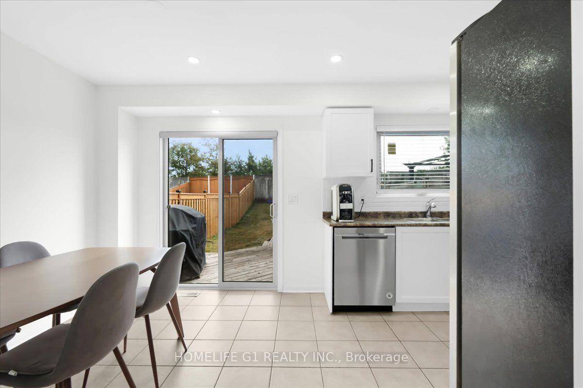 Photo 10 of 70 Tarquini Crescent, Caledon, Bolton West — HOMEH