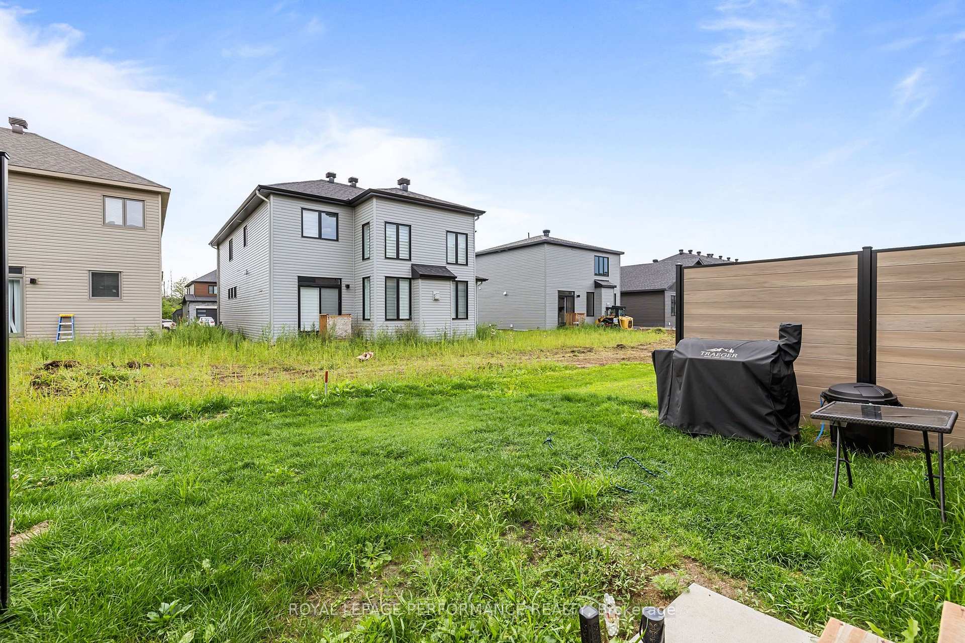Photo 28 of 709 Namur Street, Russell, Embrun — HOMEH