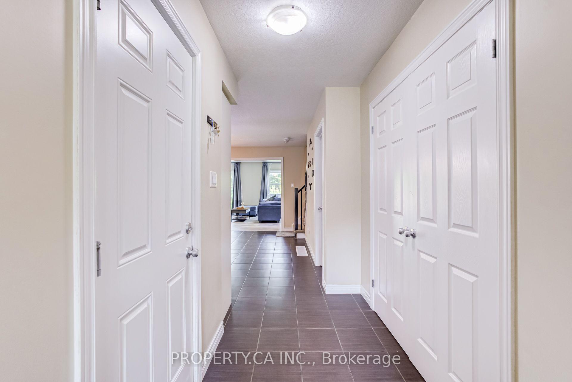 Photo 7 of Unit 2, 14 Amos Drive, Guelph, Kortright East — HOMEH