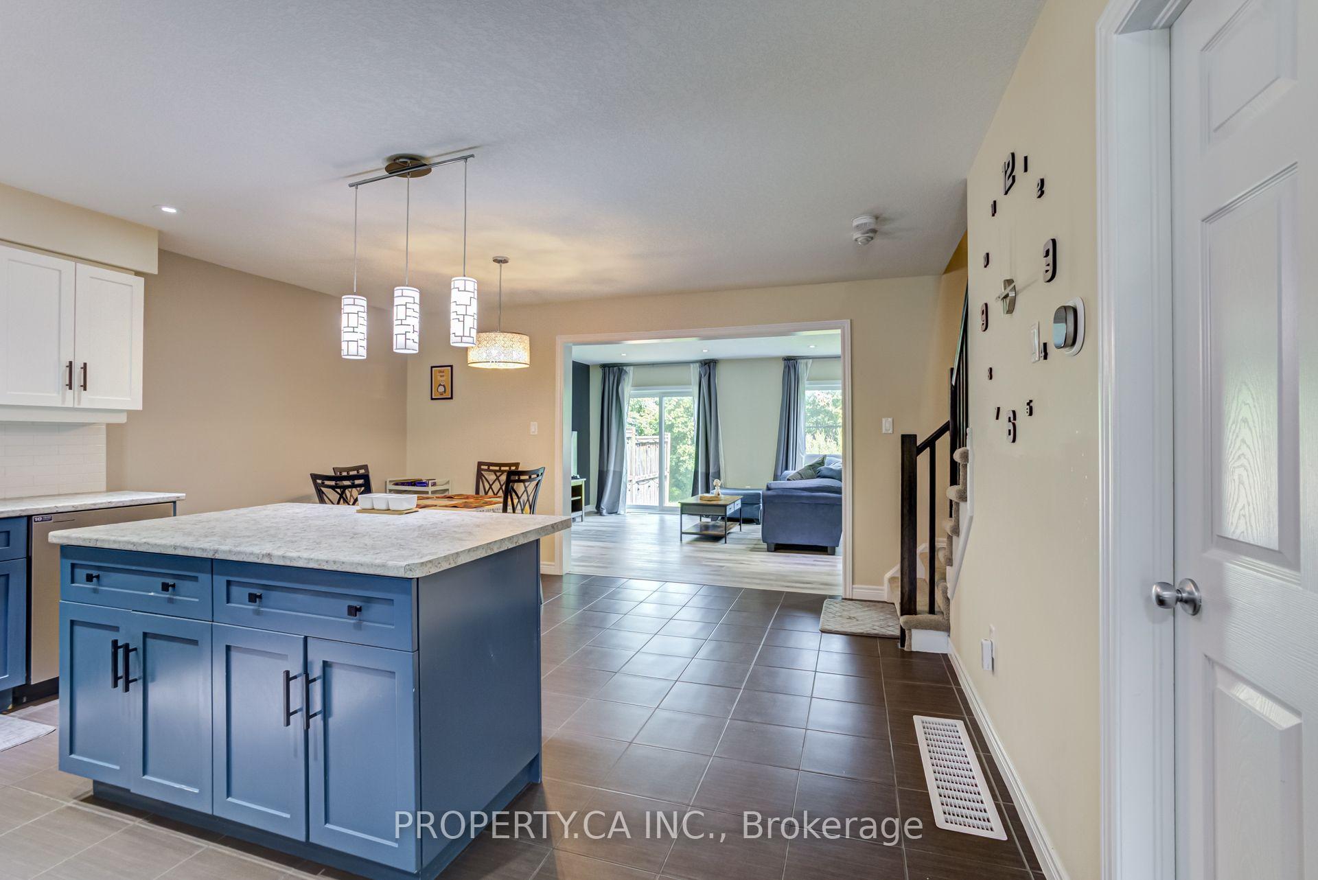 Photo 8 of Unit 2, 14 Amos Drive, Guelph, Kortright East — HOMEH