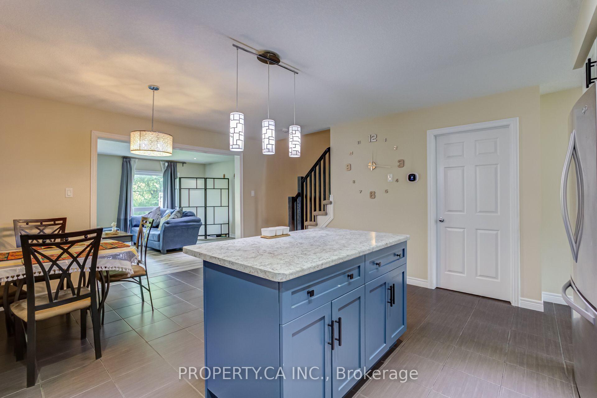 Photo 9 of Unit 2, 14 Amos Drive, Guelph, Kortright East — HOMEH