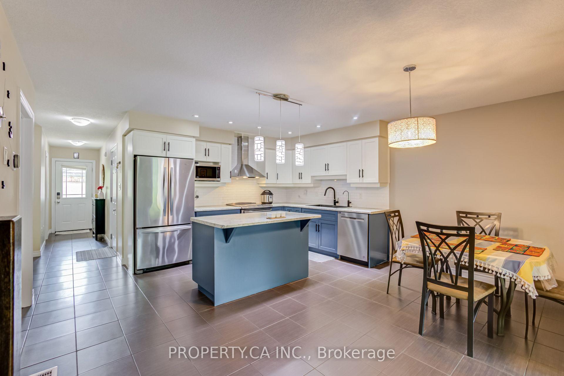 Photo 16 of Unit 2, 14 Amos Drive, Guelph, Kortright East — HOMEH