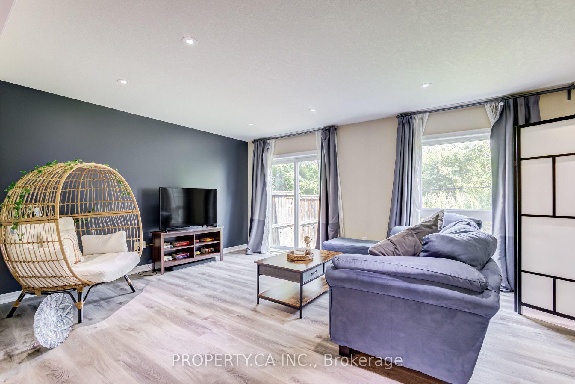 Photo 19 of Unit 2, 14 Amos Drive, Guelph, Kortright East — HOMEH