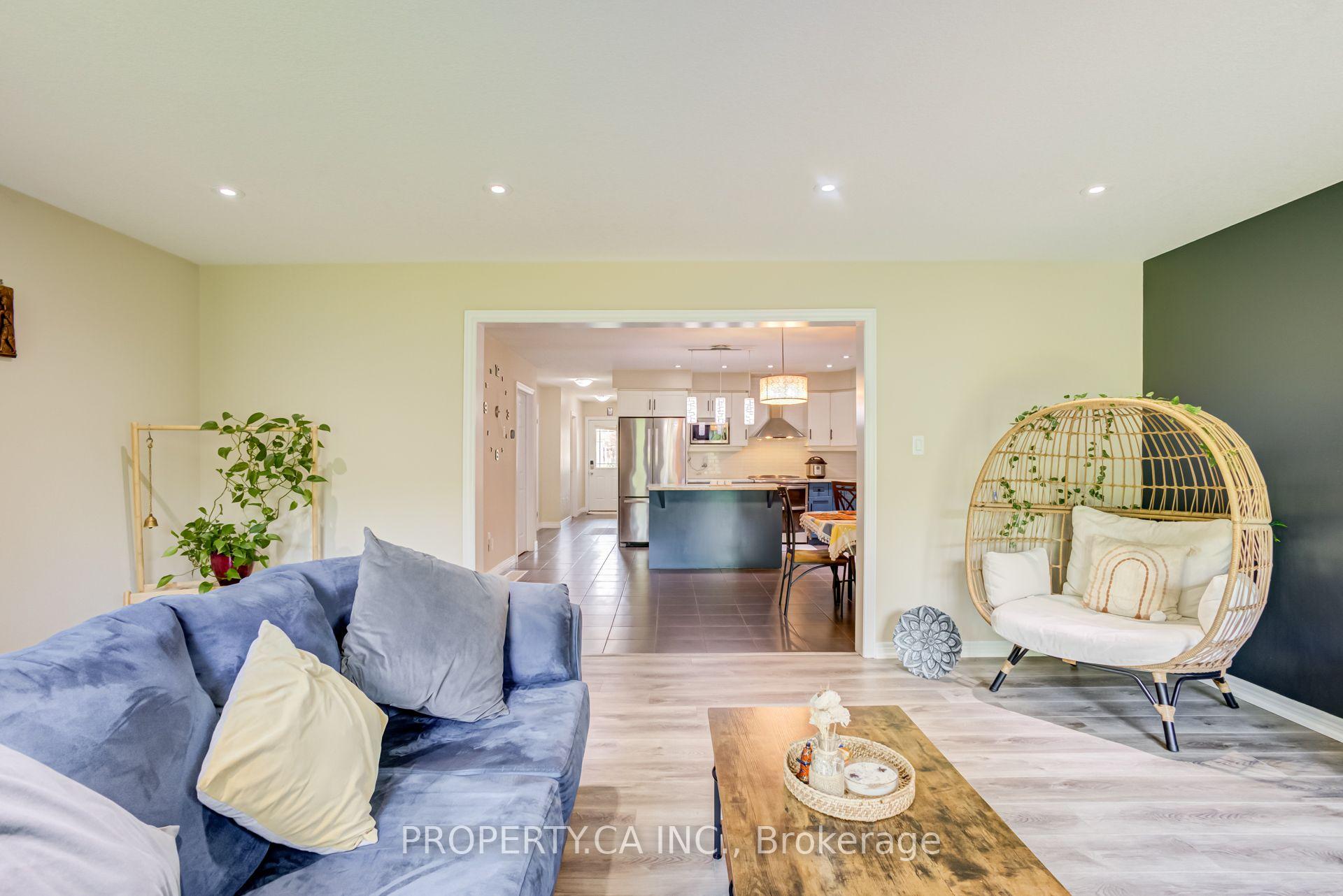 Photo 23 of Unit 2, 14 Amos Drive, Guelph, Kortright East — HOMEH