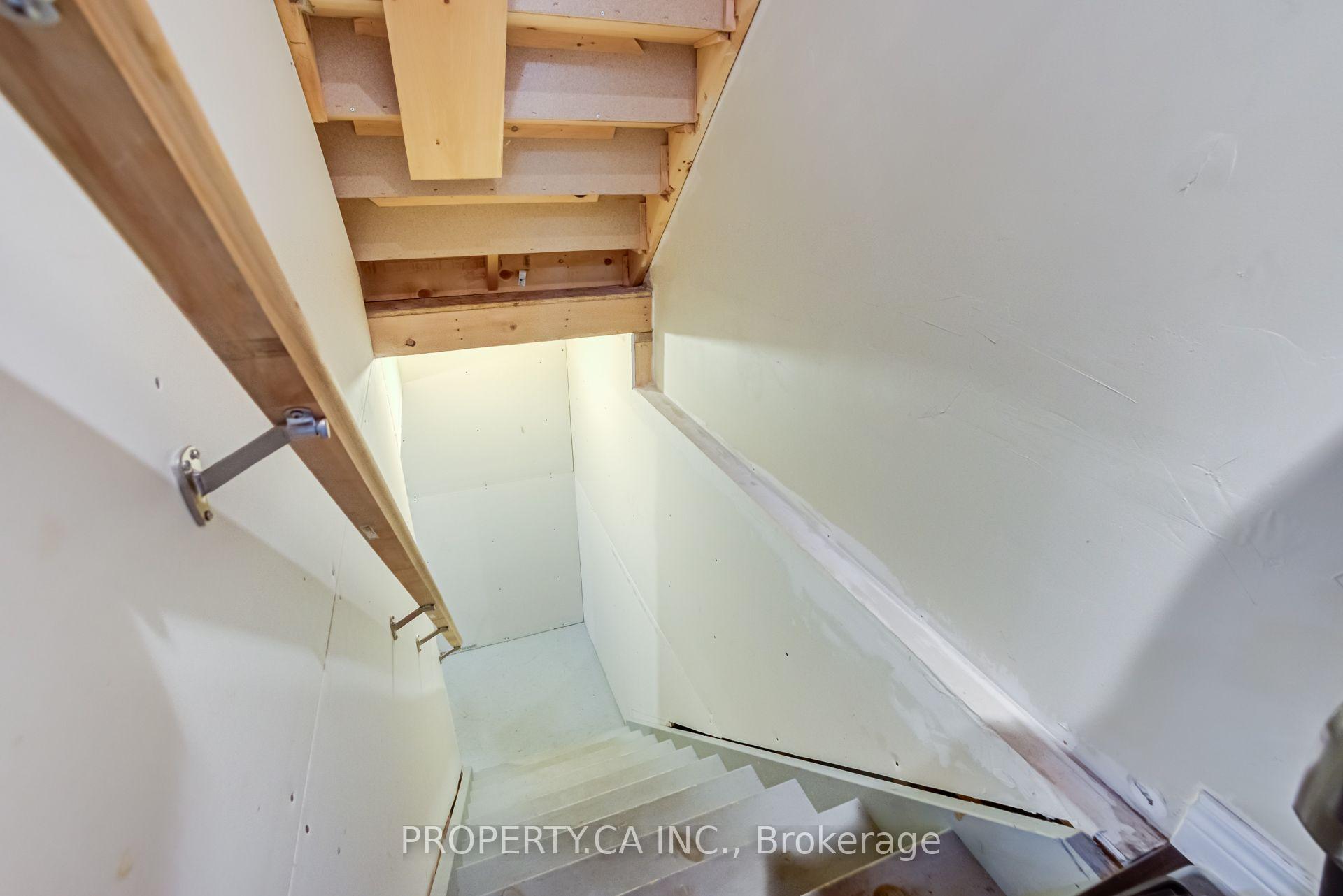 Photo 37 of Unit 2, 14 Amos Drive, Guelph, Kortright East — HOMEH