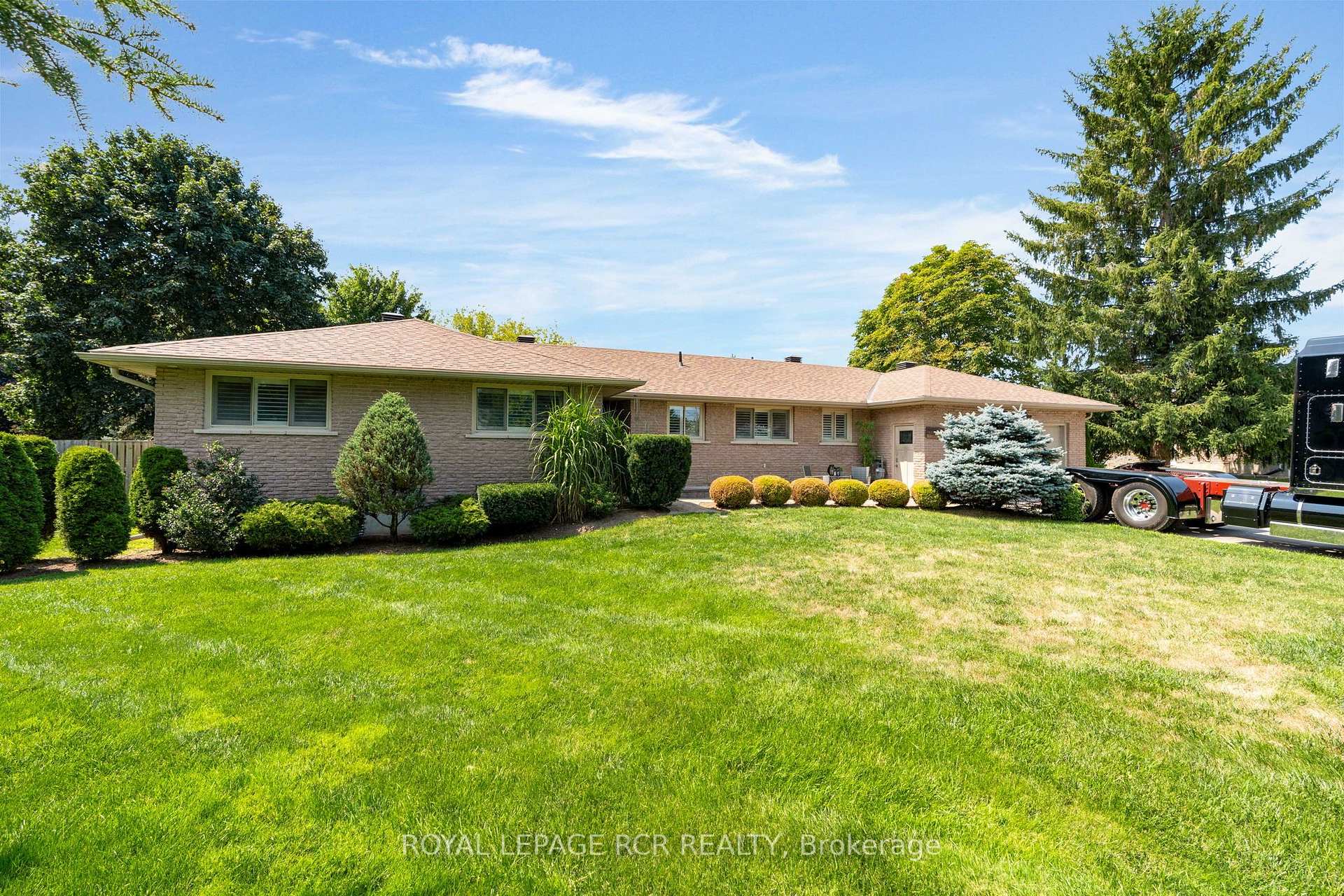 Photo 1 of 20 Douglas Drive, New Tecumseth, Alliston — HOMEH